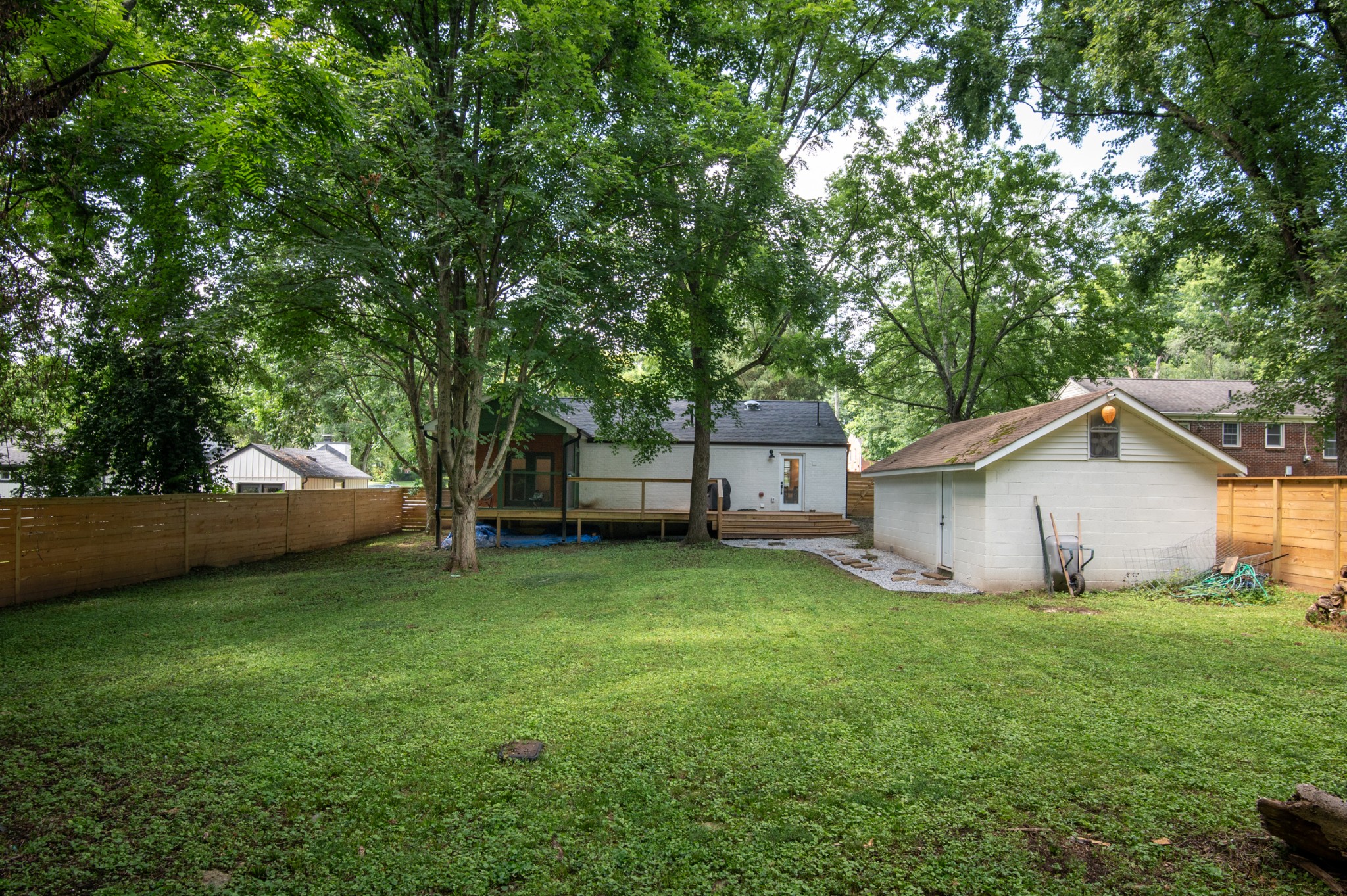2309 Shadow Ln