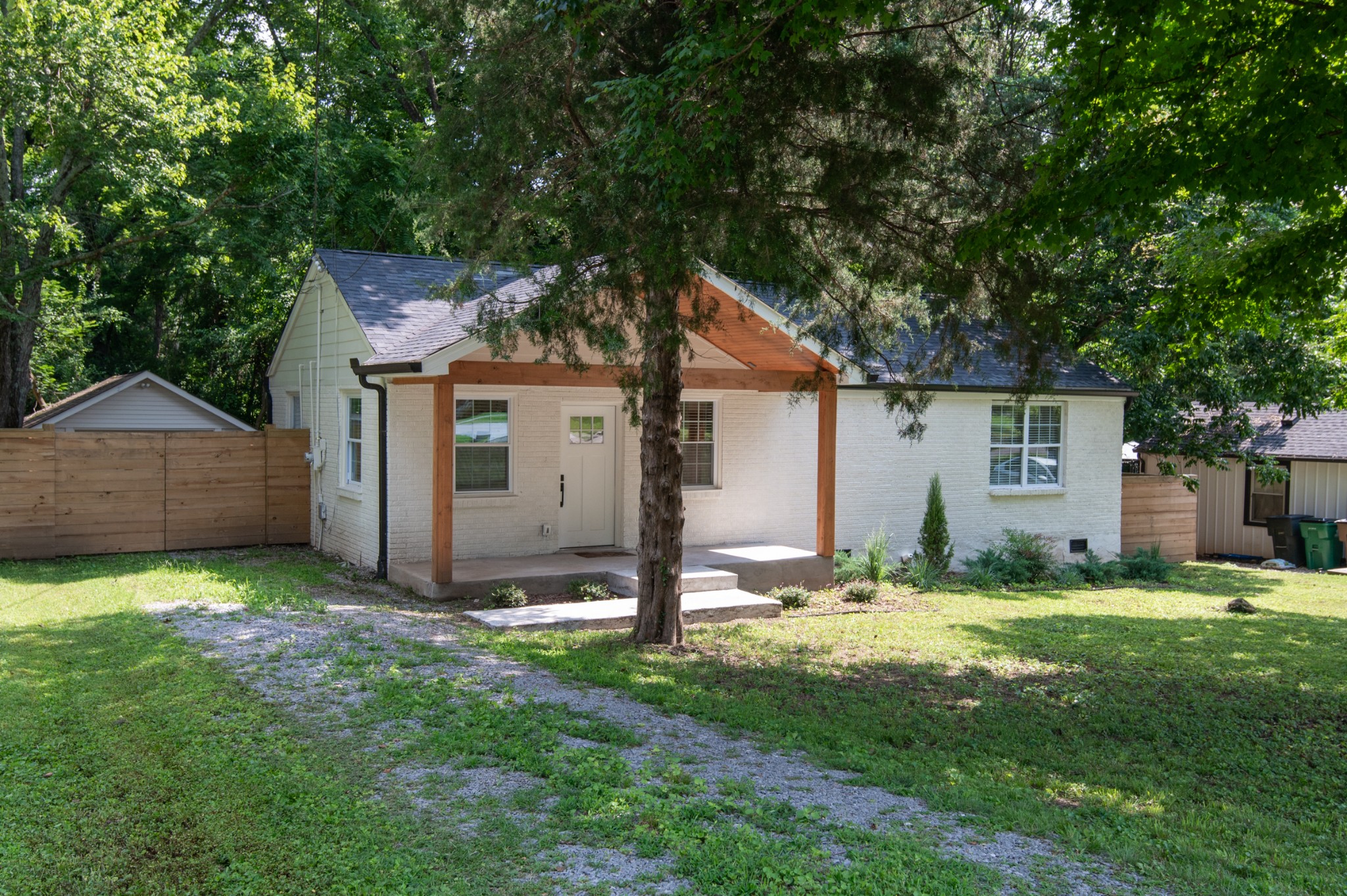 2309 Shadow Ln