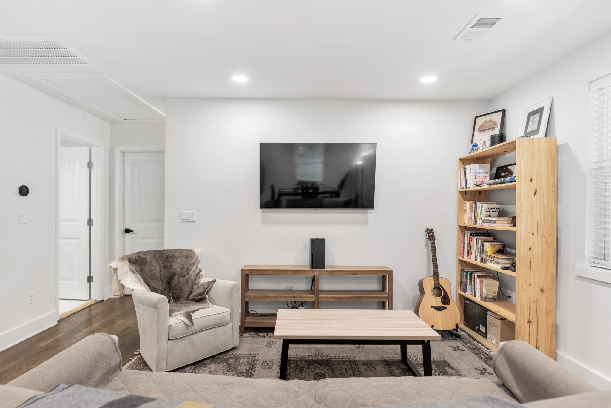 2309 Shadow Ln