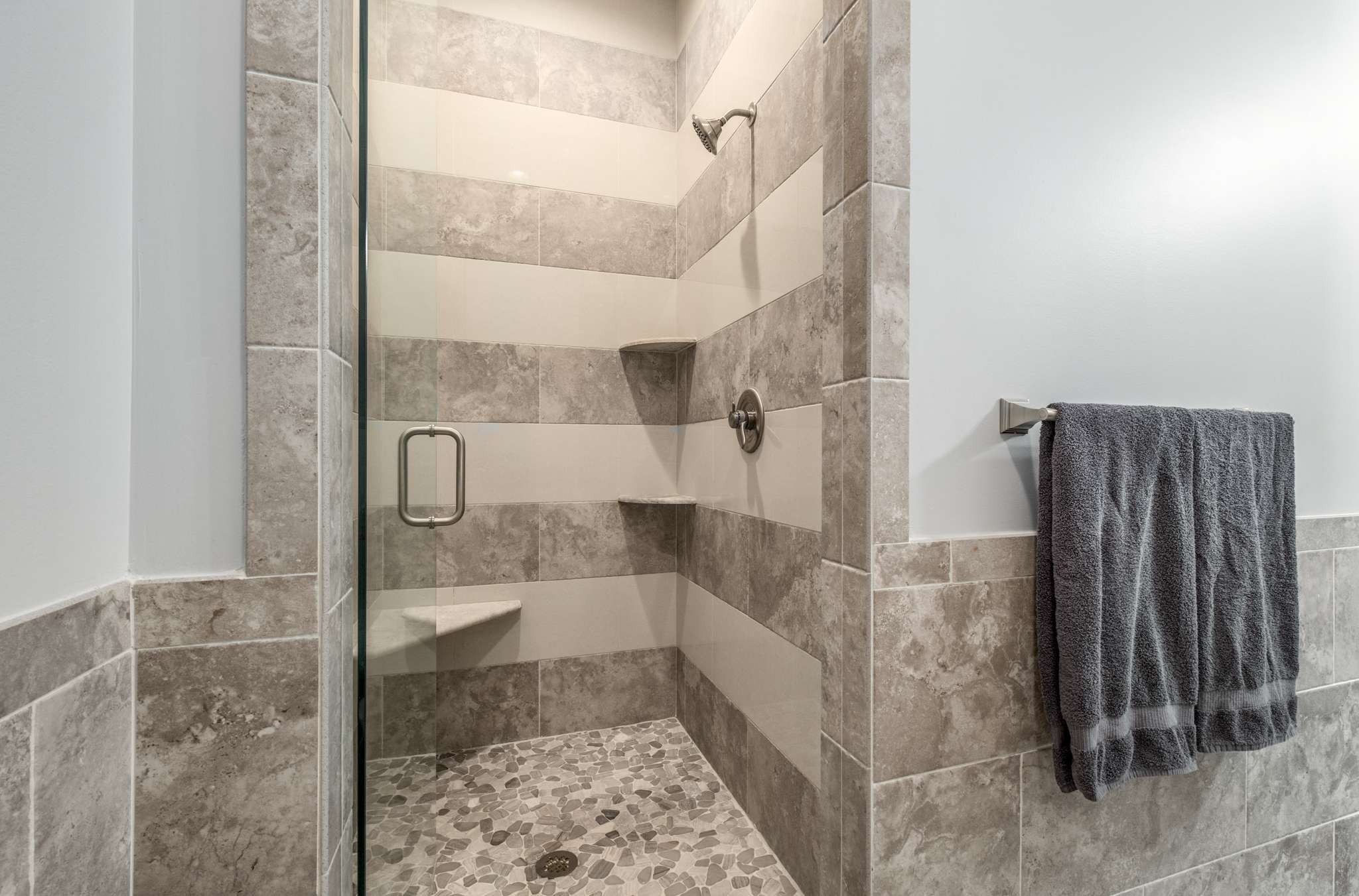 1236 Saxon Dr