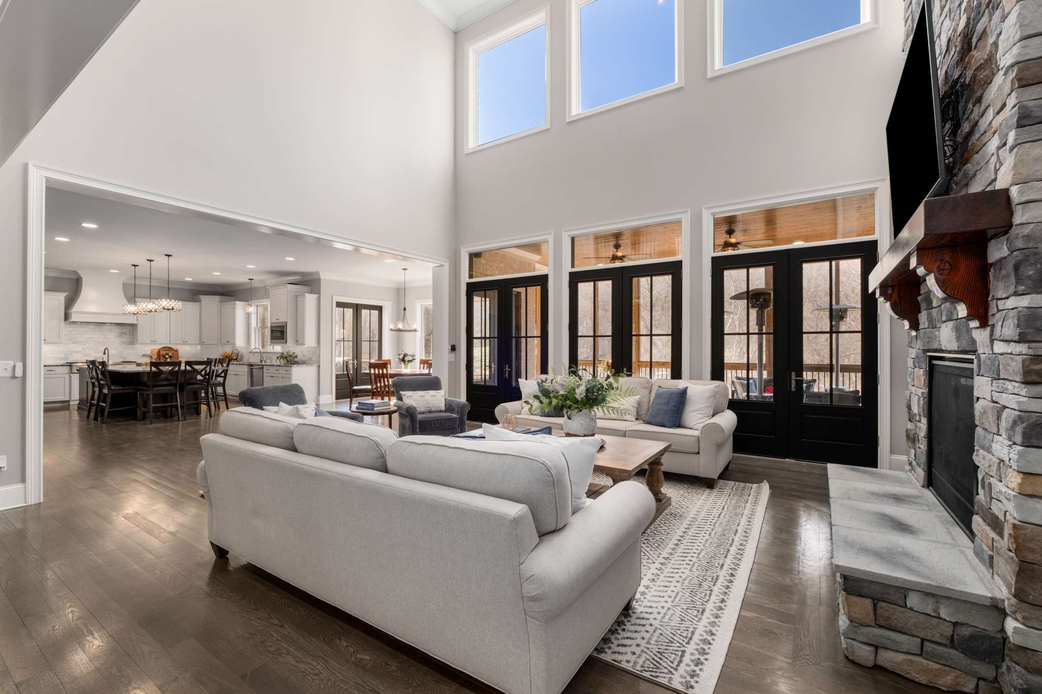 1236 Saxon Dr