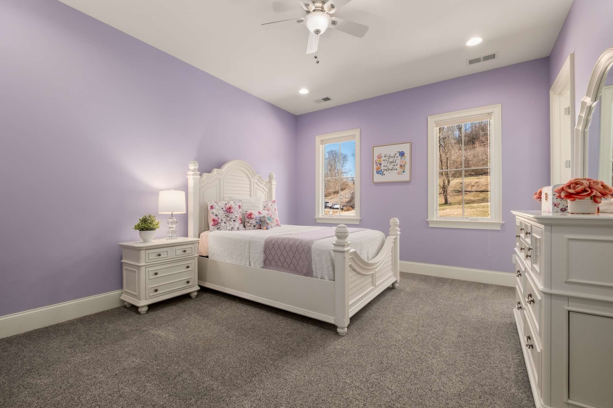 1236 Saxon Dr