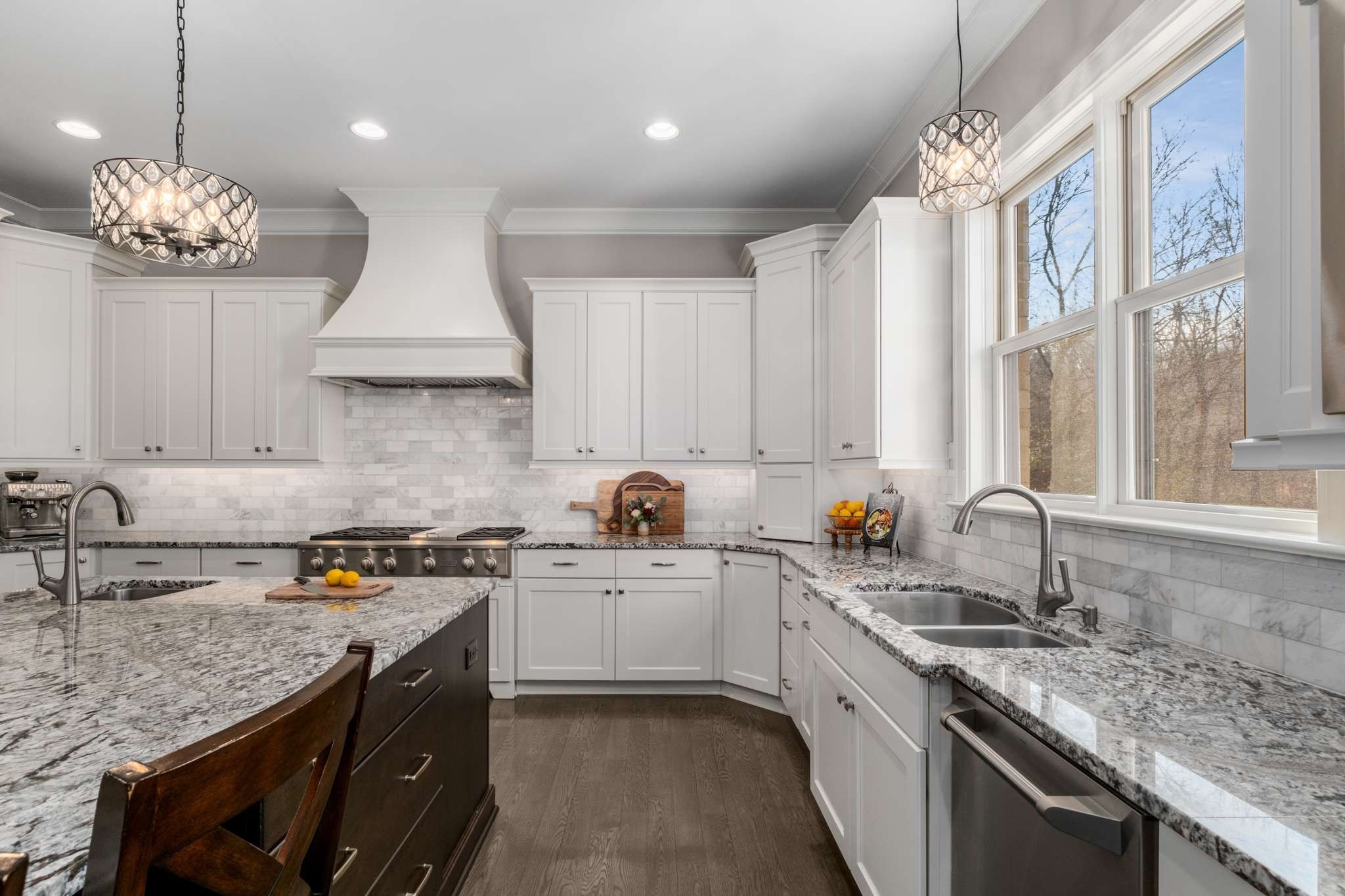 1236 Saxon Dr