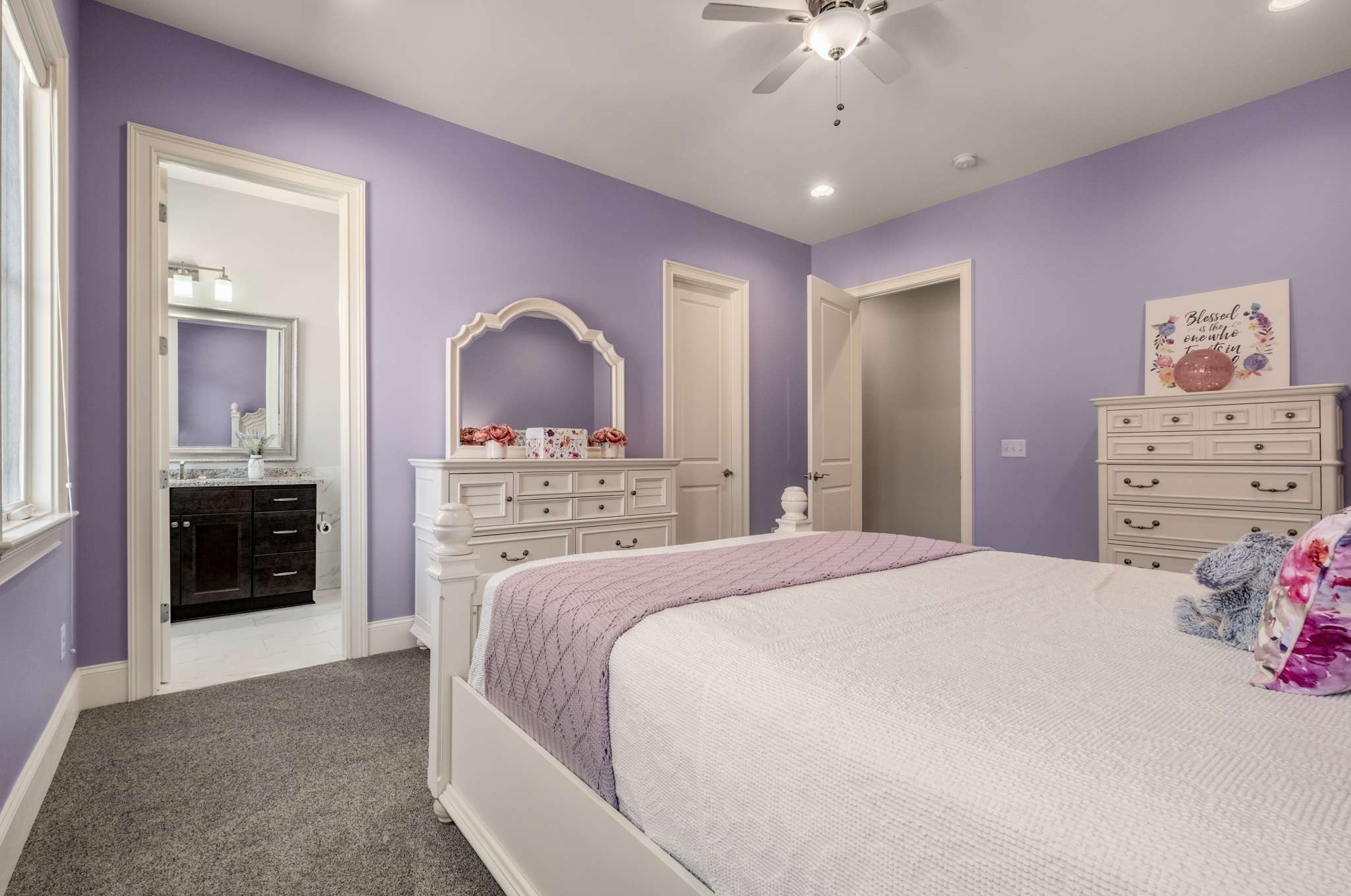 1236 Saxon Dr