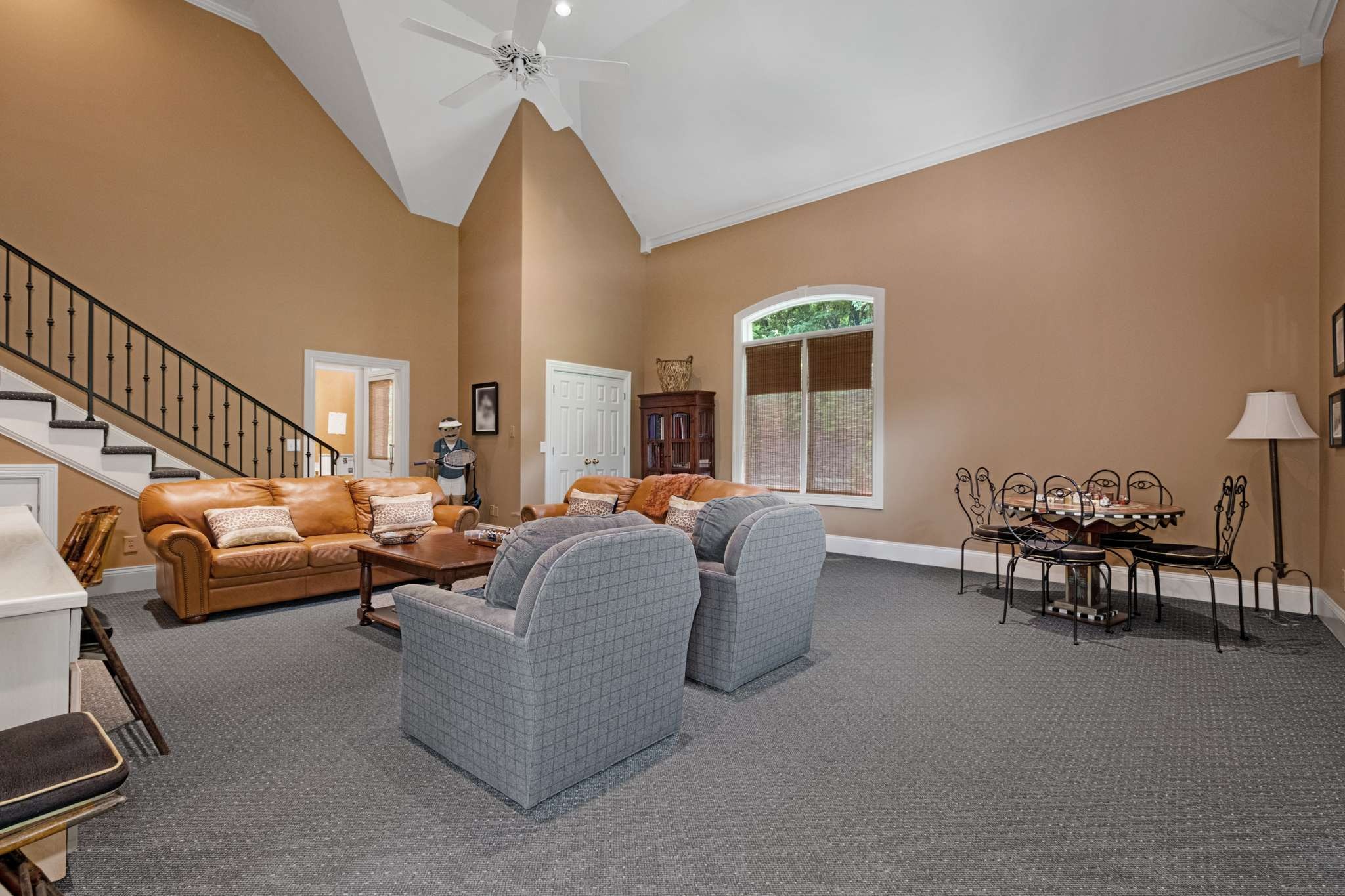 926 Overton Lea Rd