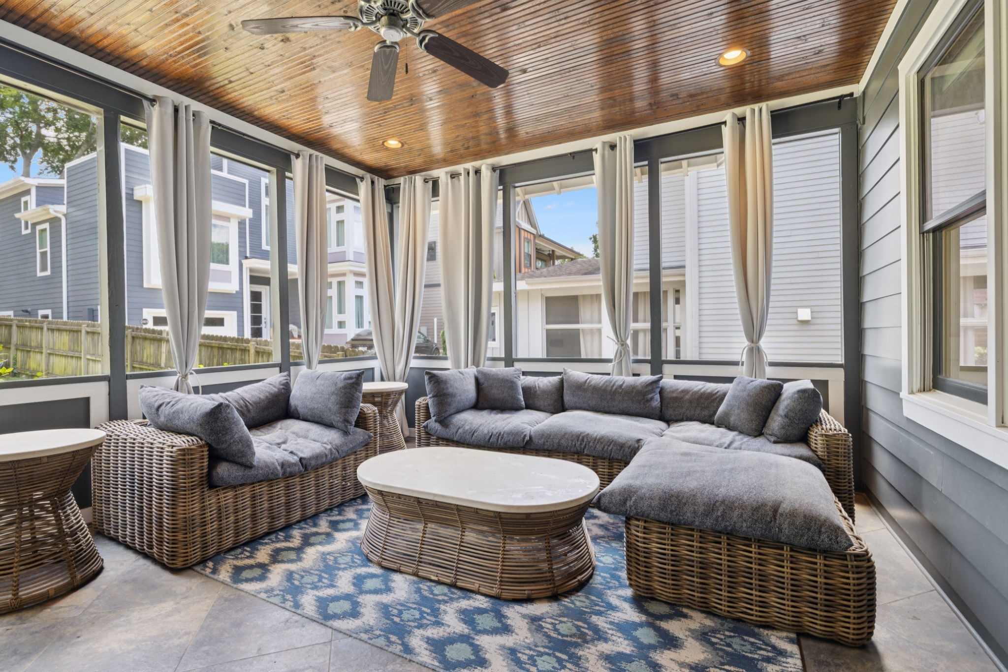 2310 Vaulx Ln