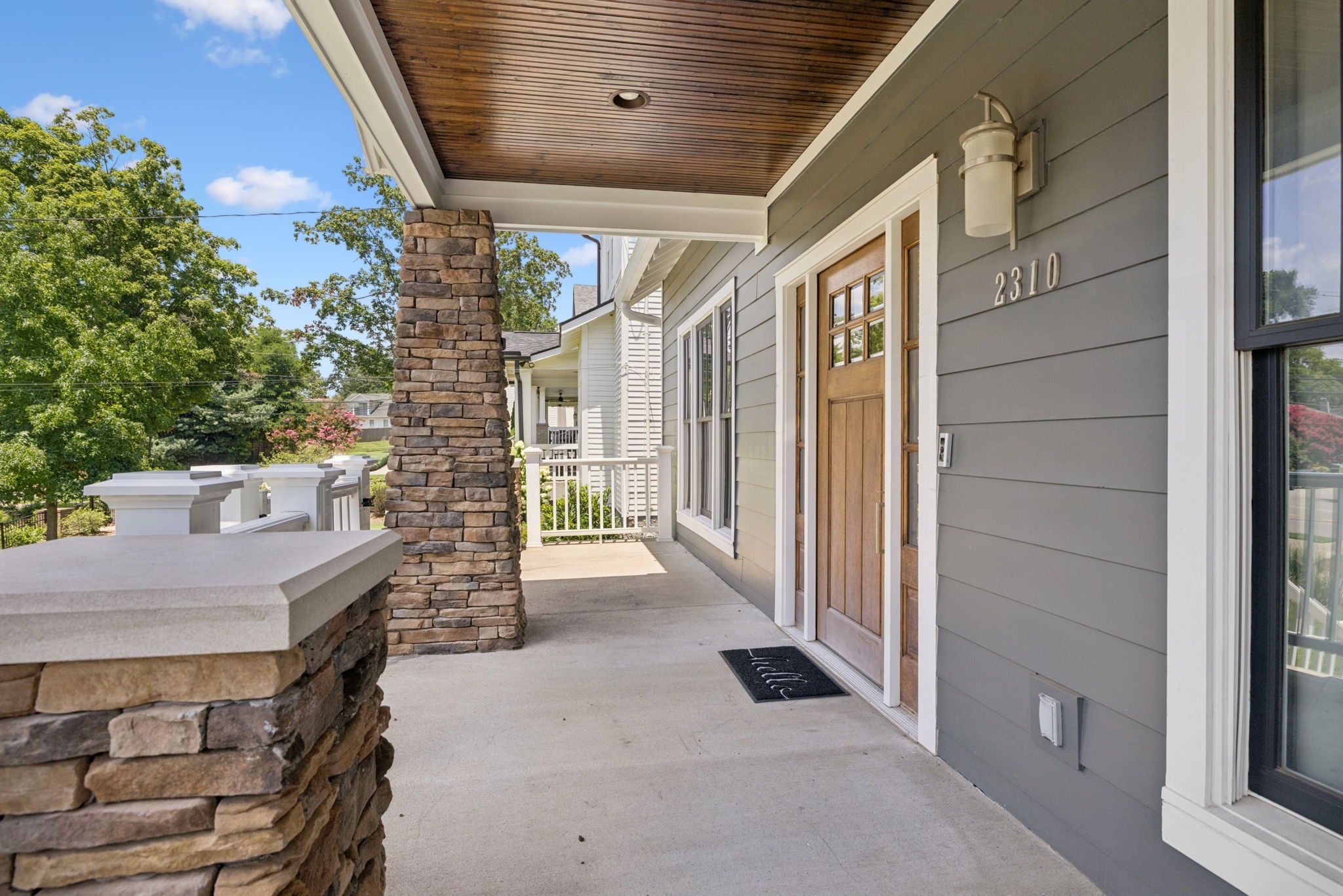 2310 Vaulx Ln