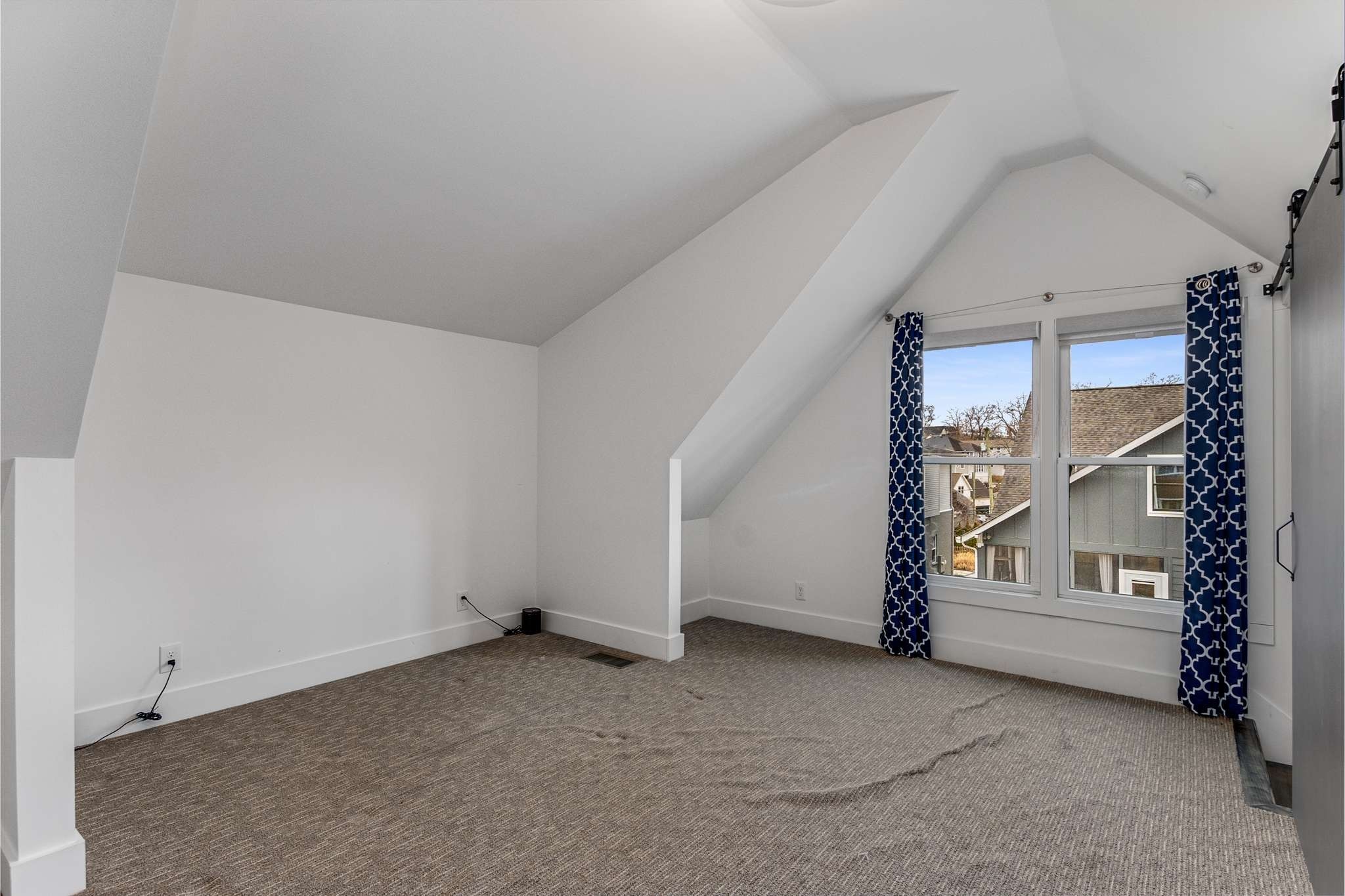 2310 Vaulx Ln