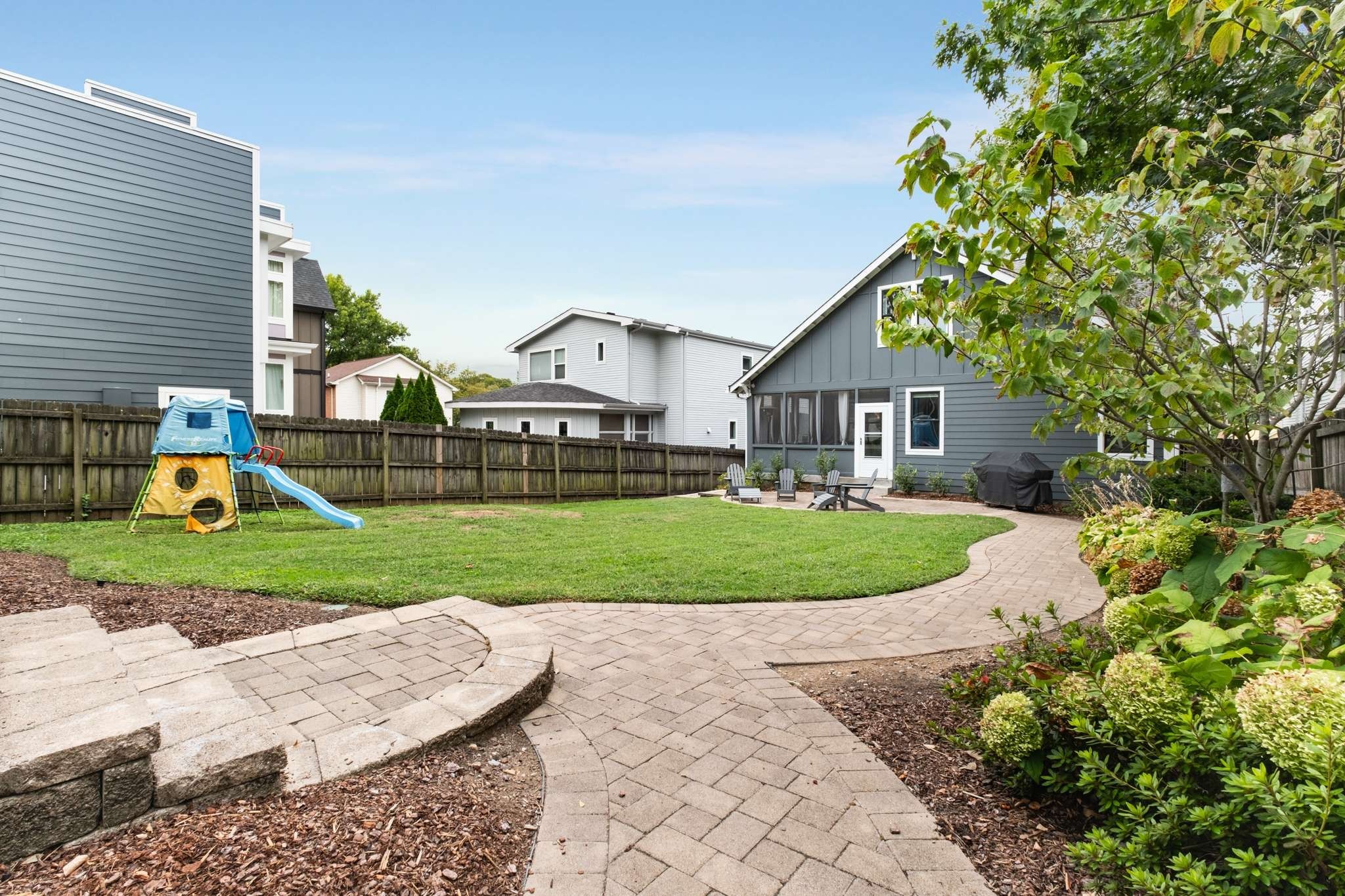 2310 Vaulx Ln
