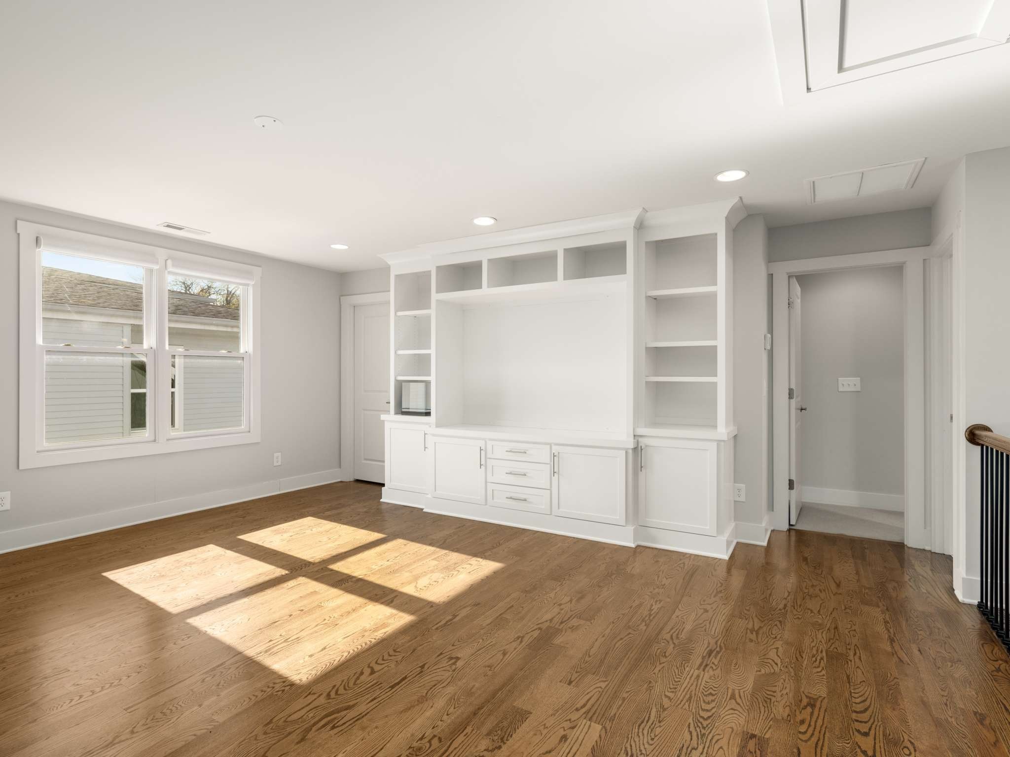 2310 Vaulx Ln