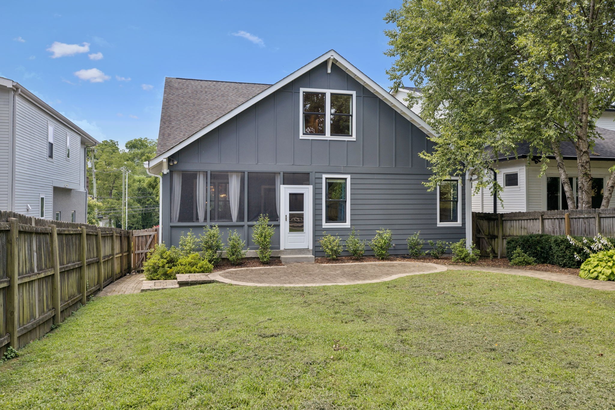 2310 Vaulx Ln