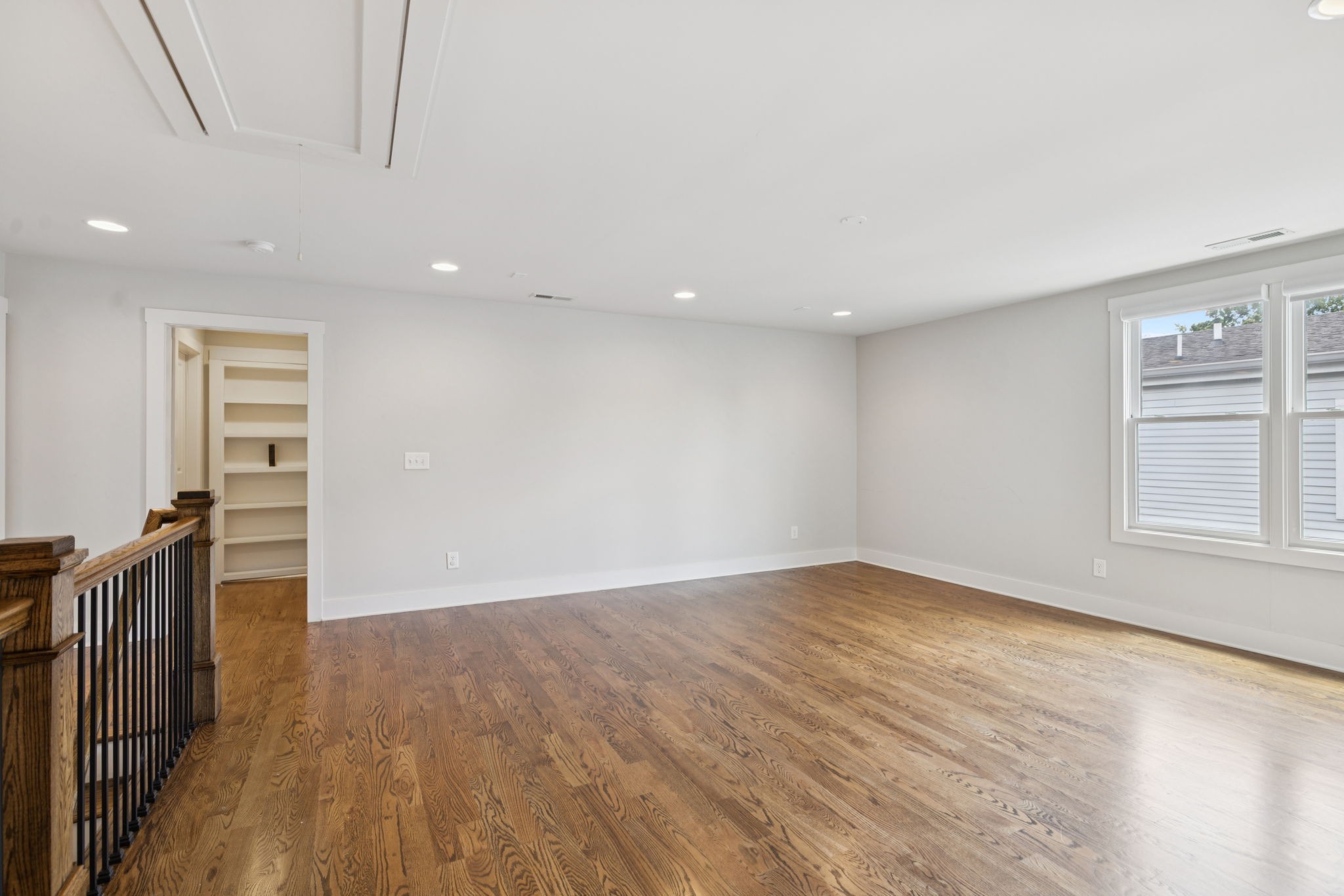 2310 Vaulx Ln