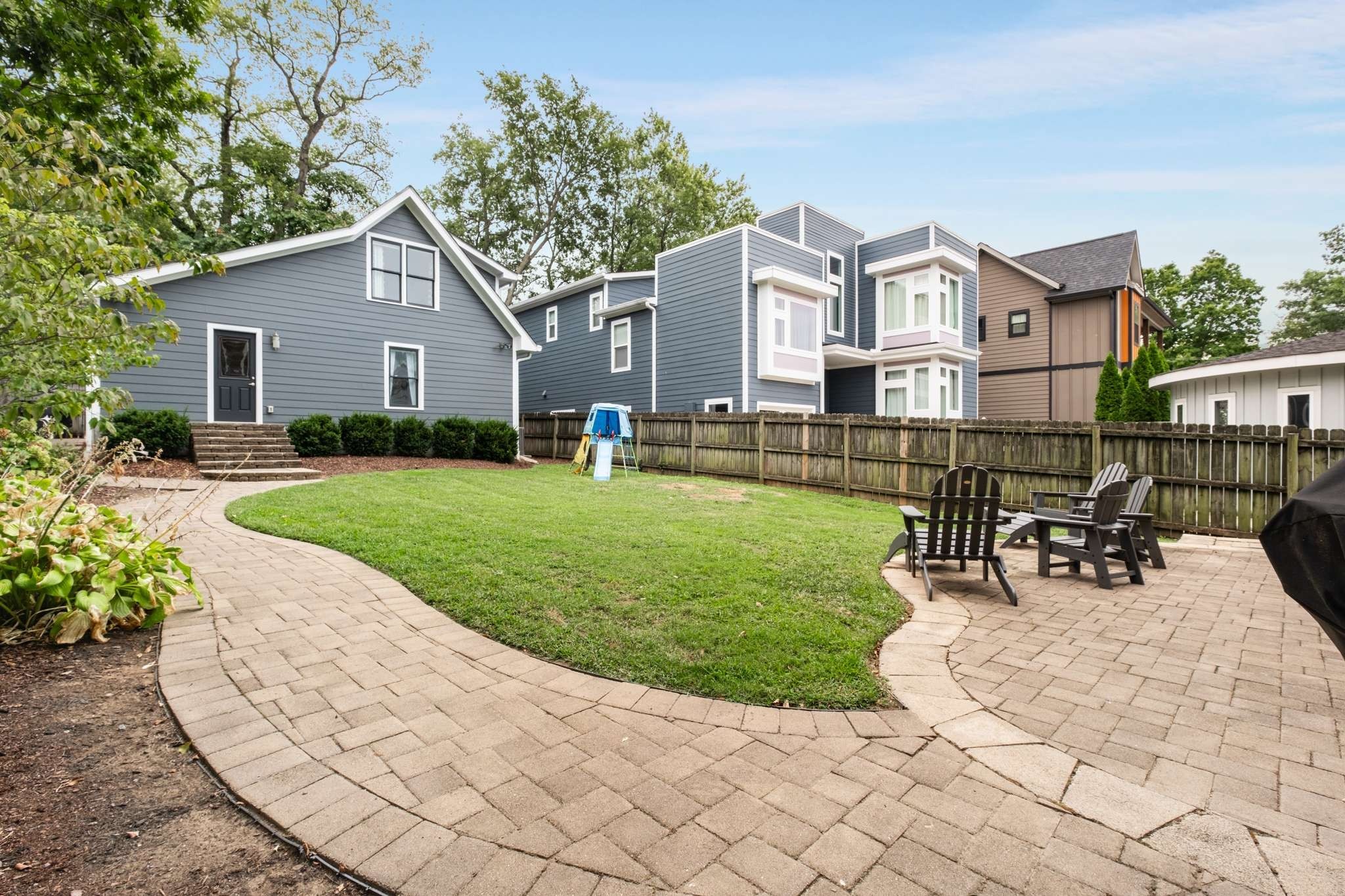 2310 Vaulx Ln