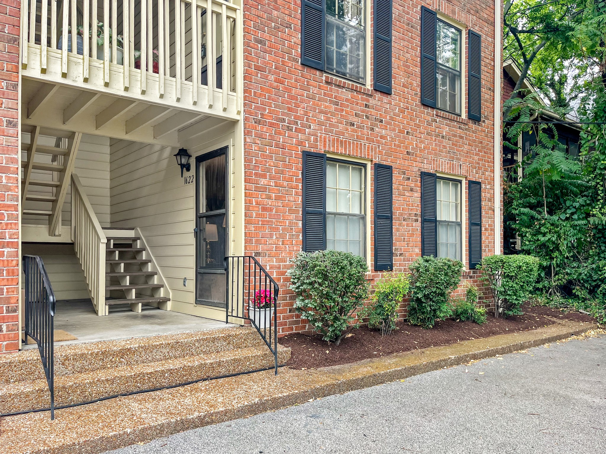 1622 18th Ave, S Unit: 1622