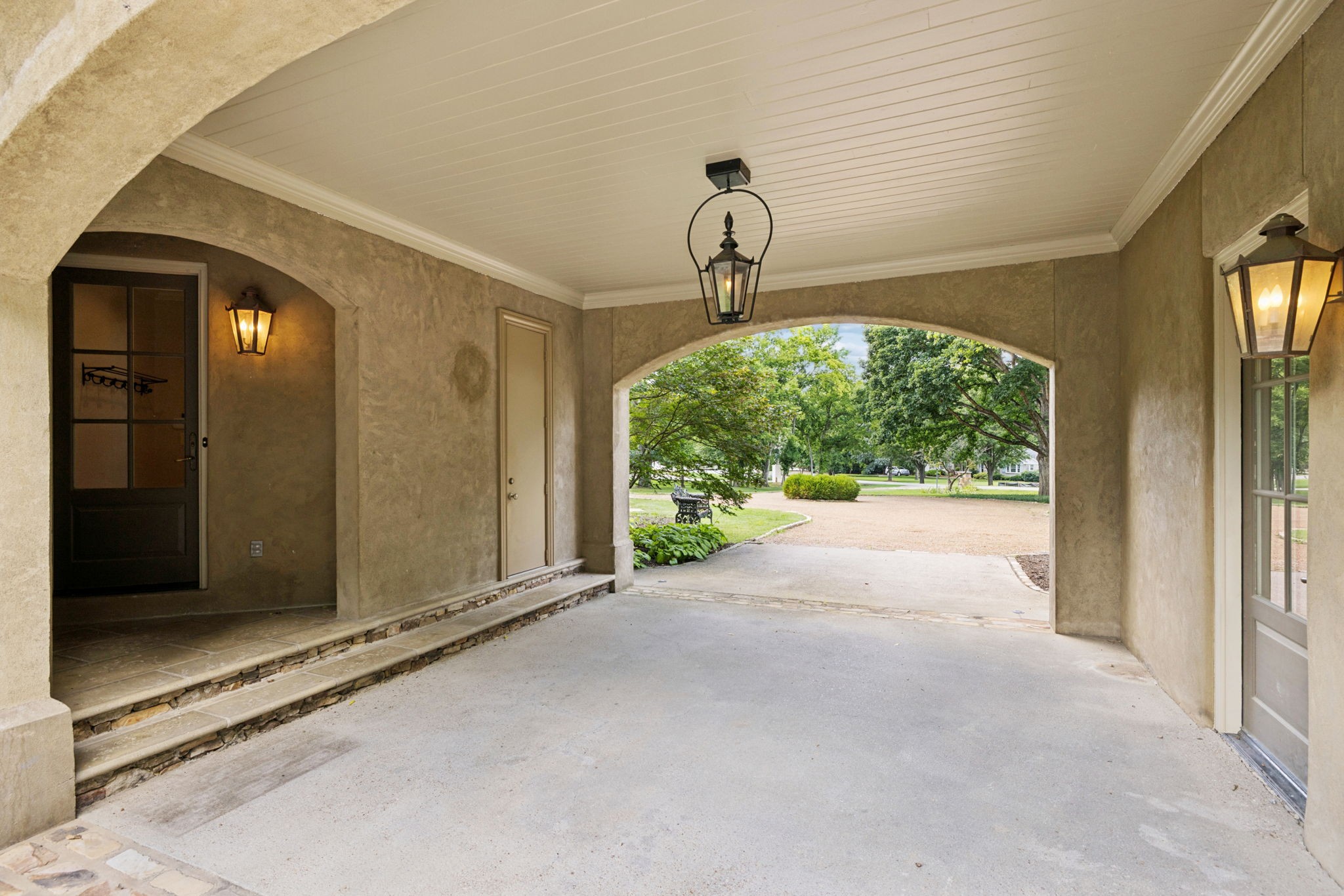 1011 Gateway Ln
