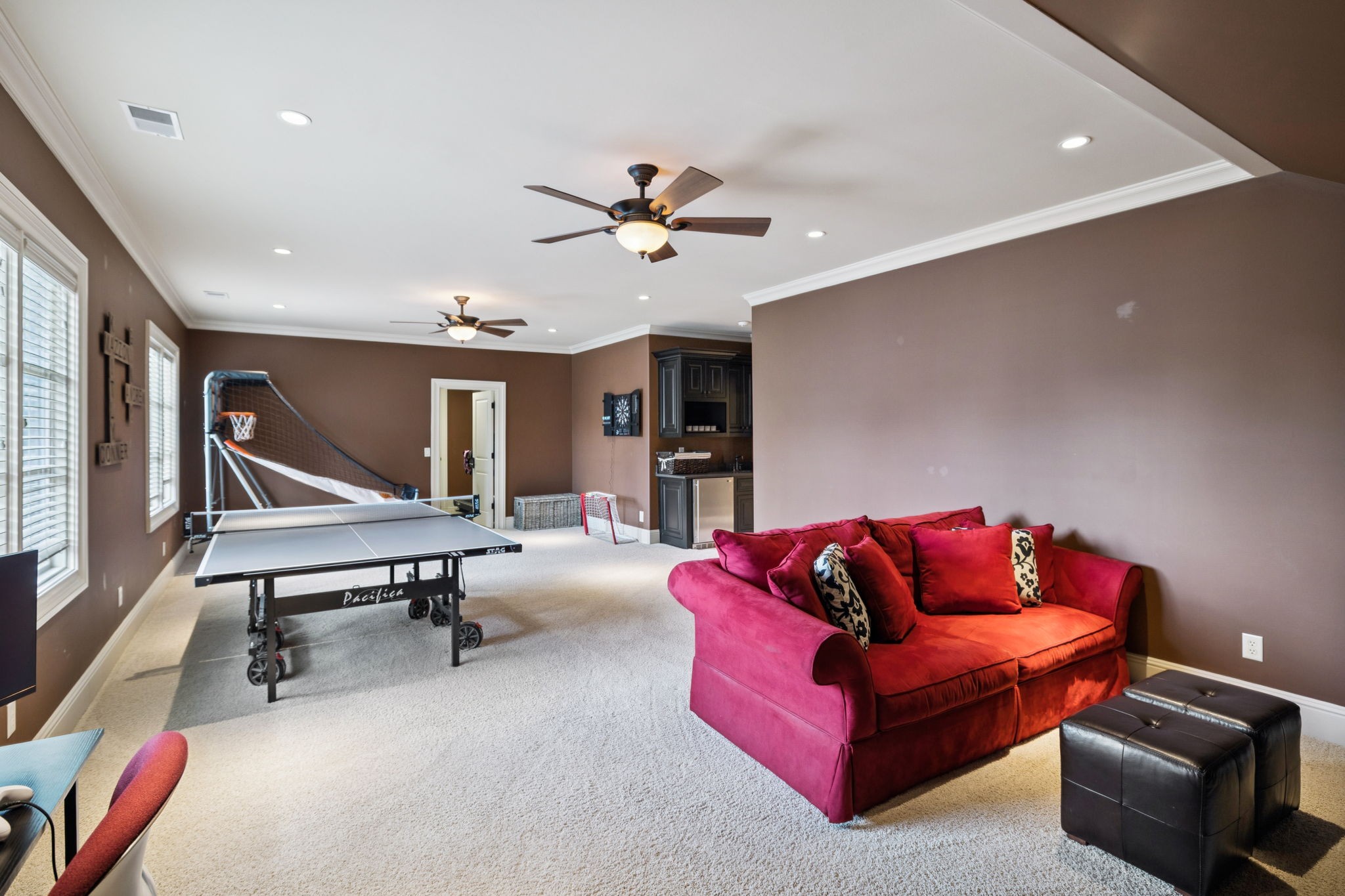5230 Lysander Ln