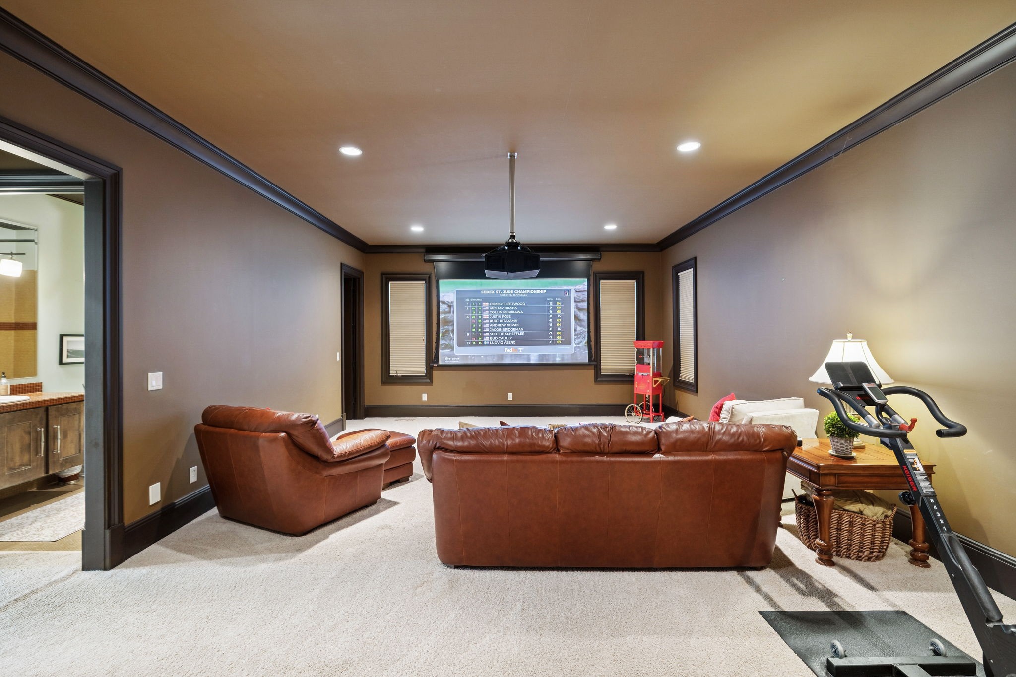 5230 Lysander Ln