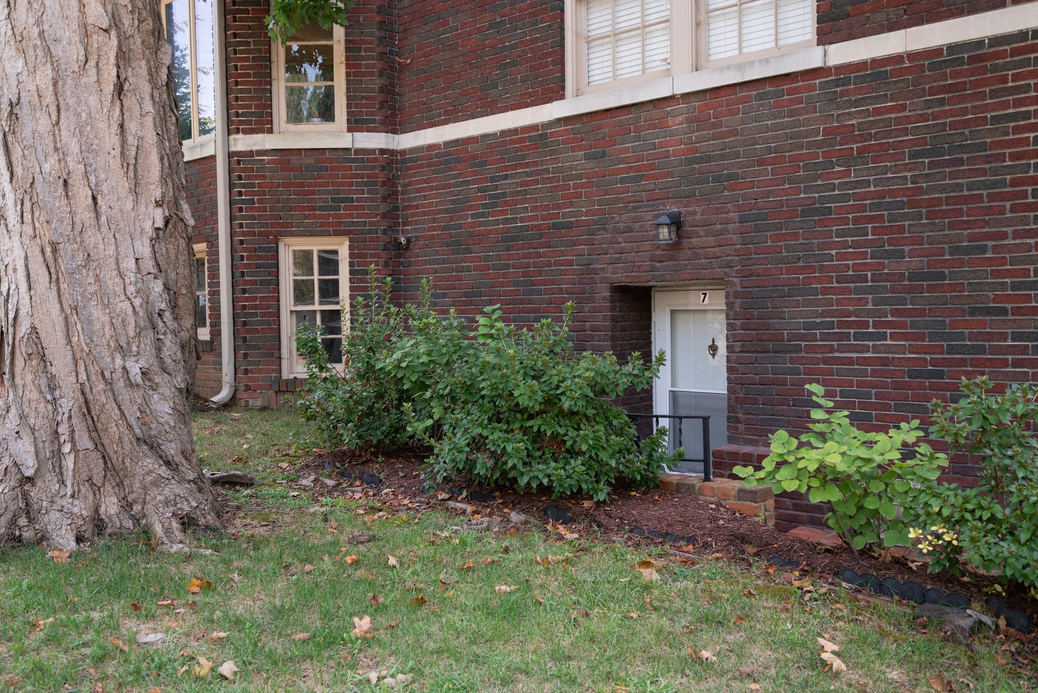 3800 West End Ave Unit: 7