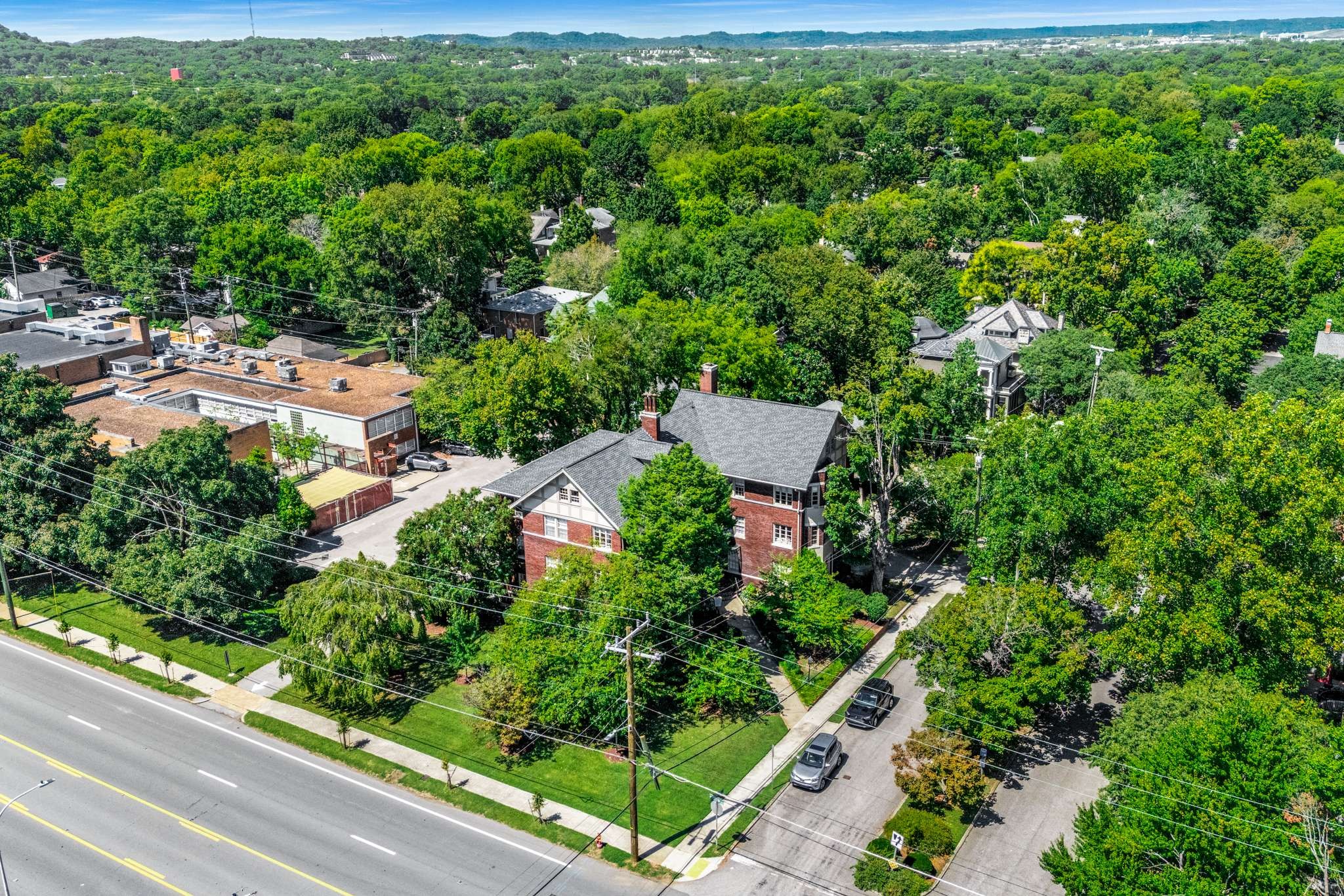 3800 West End Ave Unit: 7