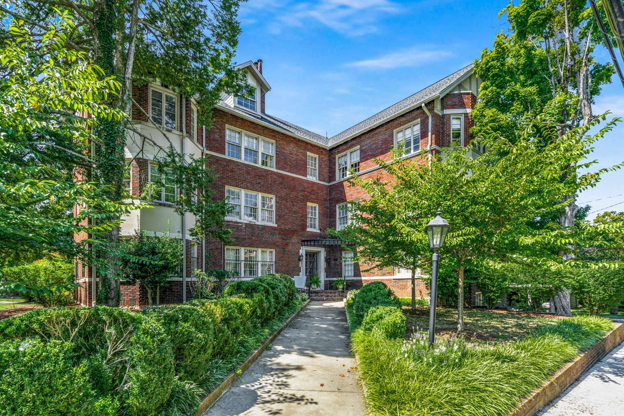 3800 West End Ave Unit: 7