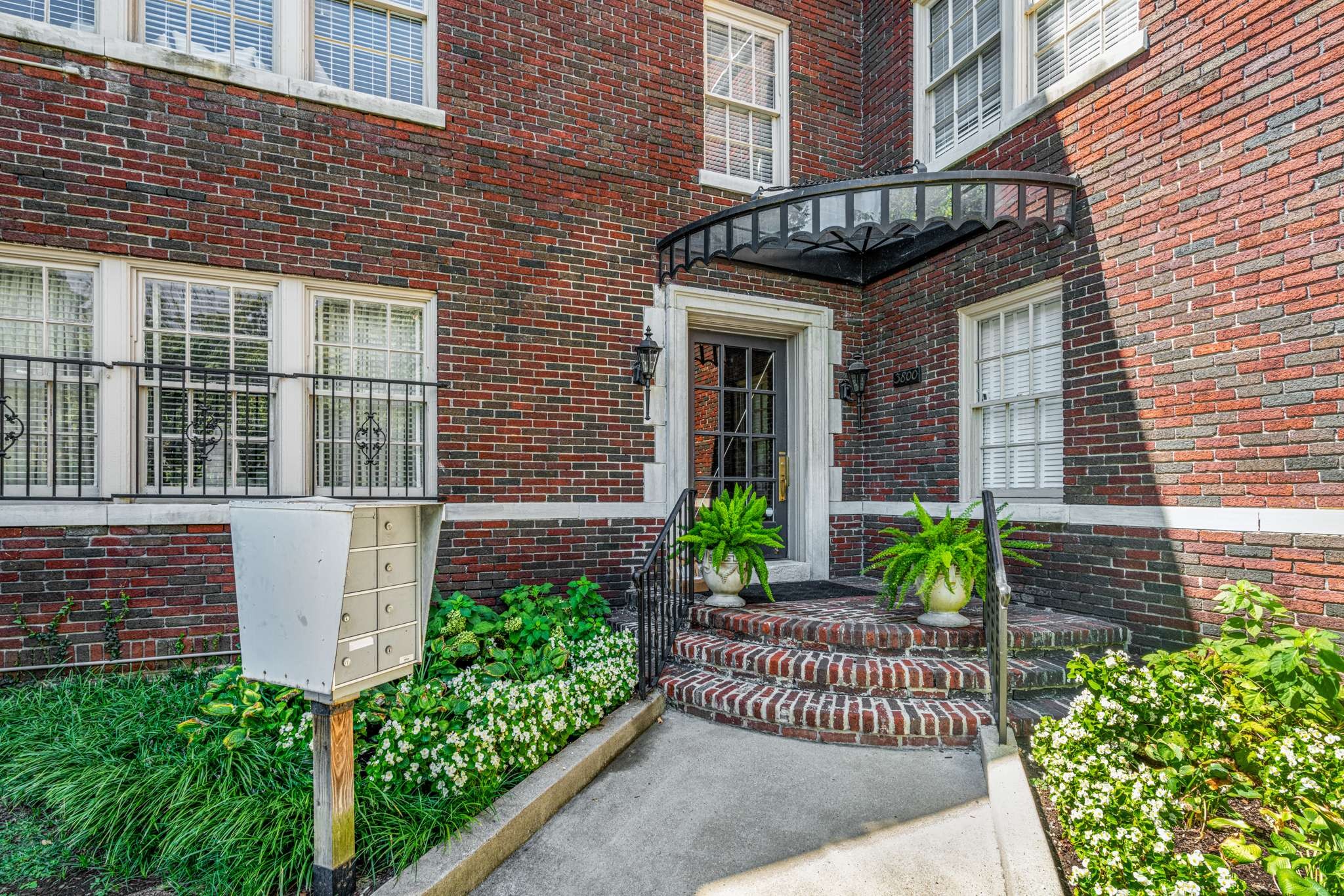 3800 West End Ave Unit: 7