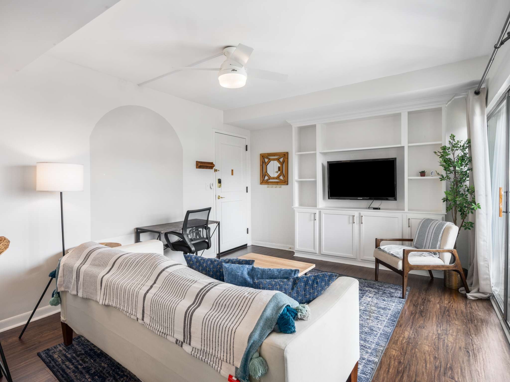 900 19th Ave, S Unit: 605