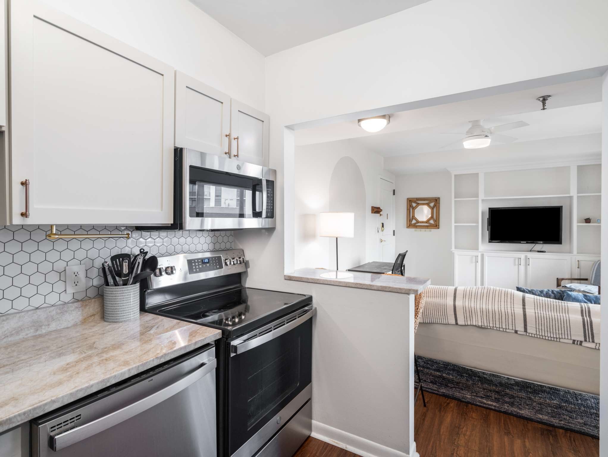 900 19th Ave, S Unit: 605