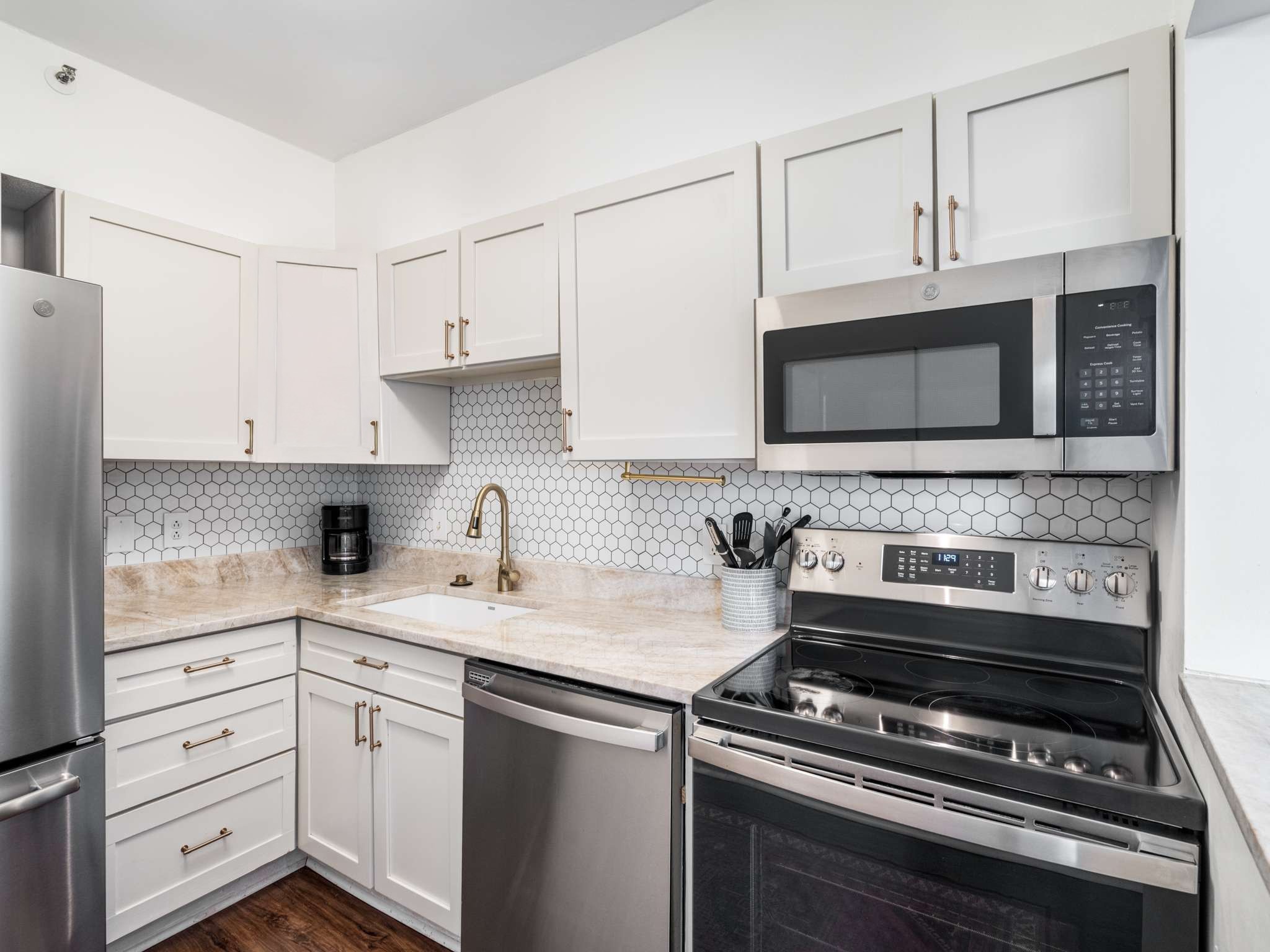 900 19th Ave, S Unit: 605