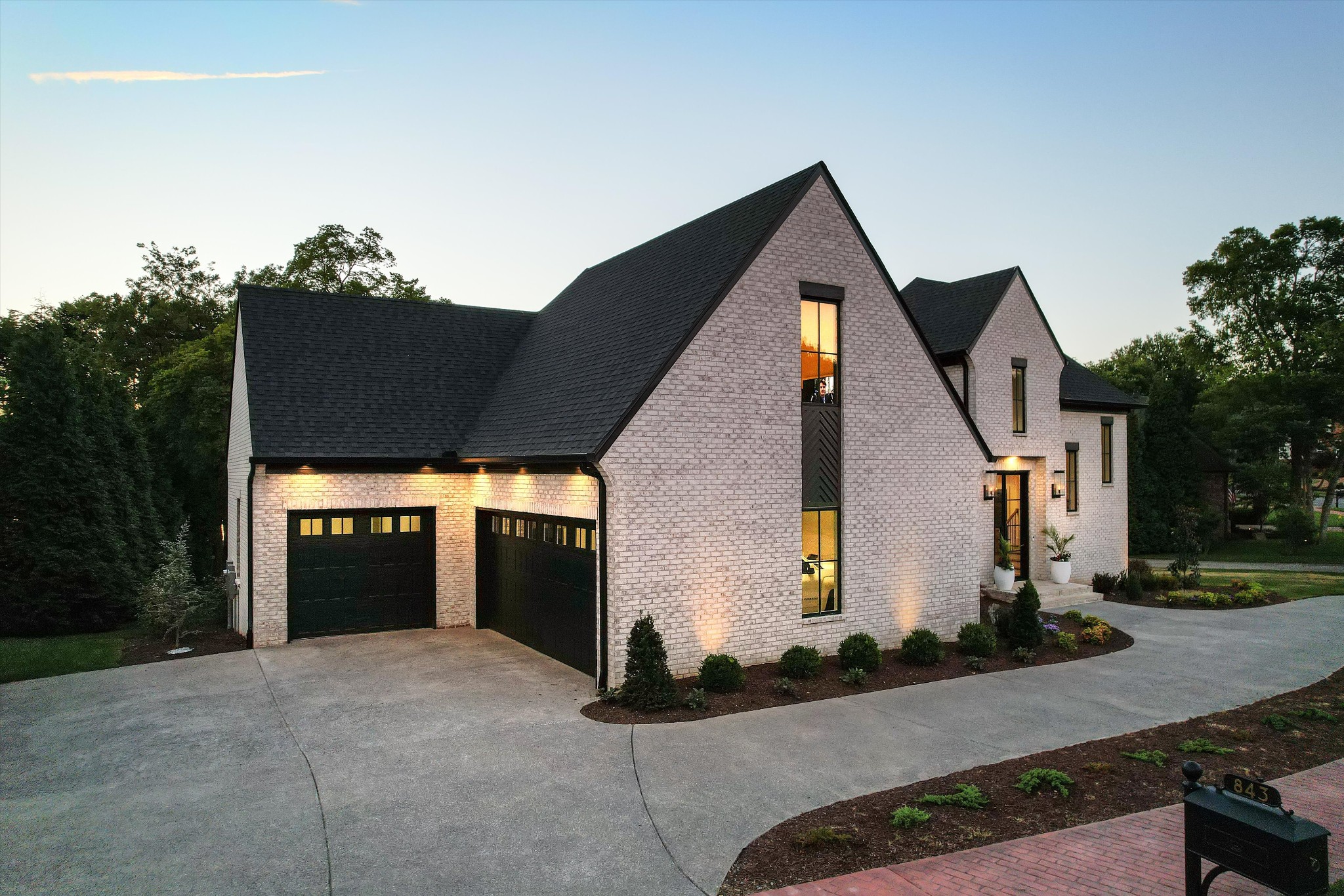843 Plantation Blvd
