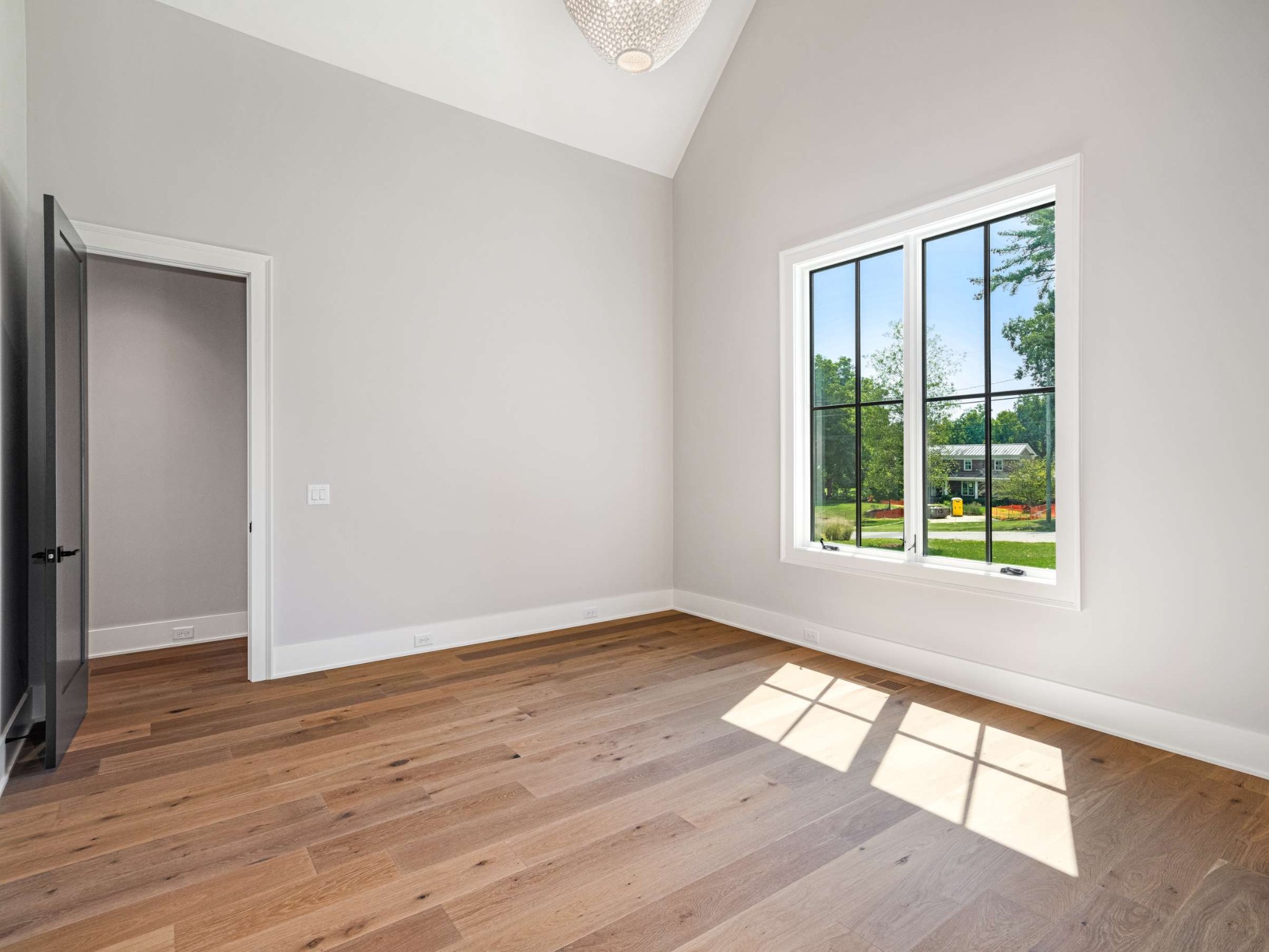 894 Van Leer Dr