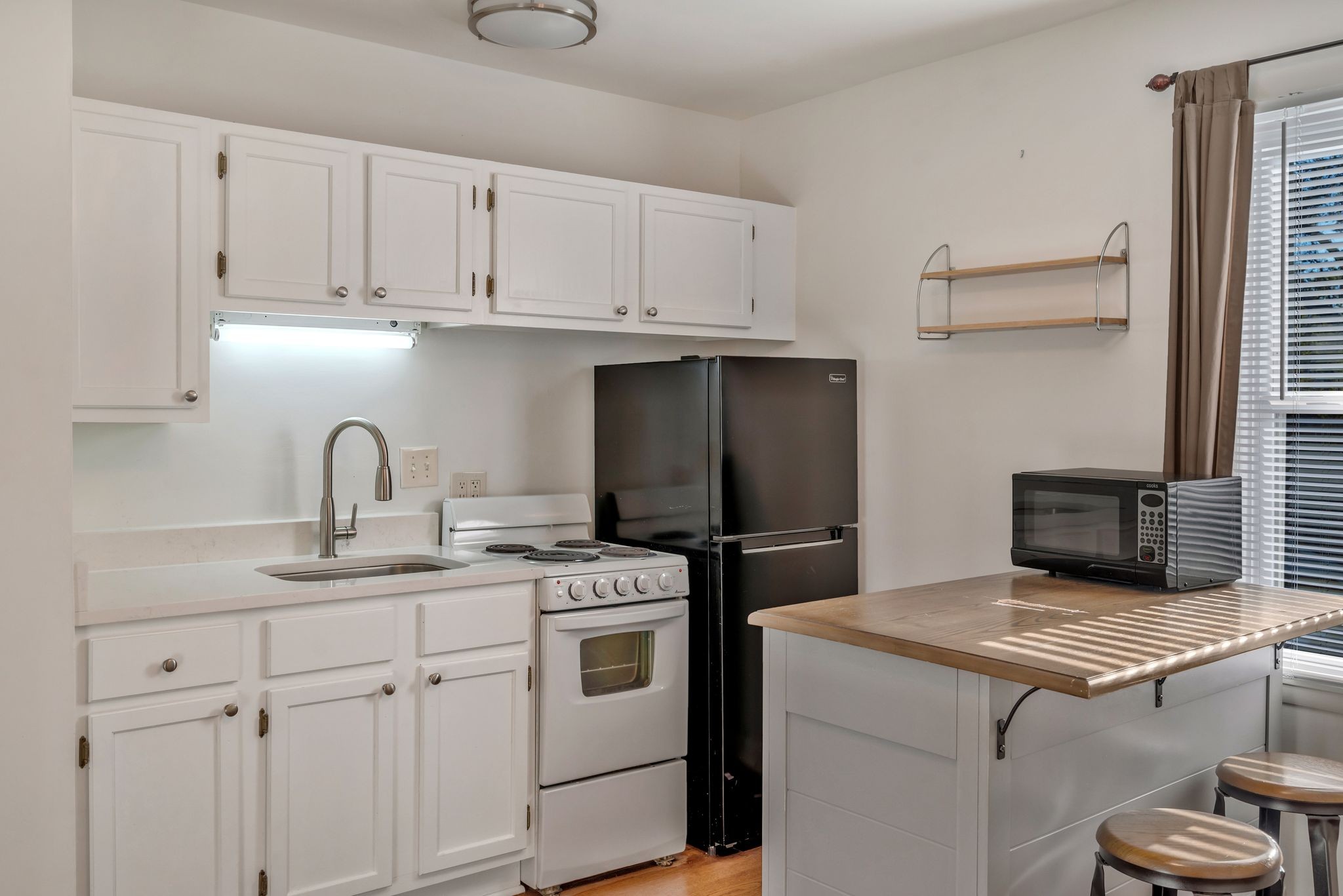 3735 Central Ave Unit: B2
