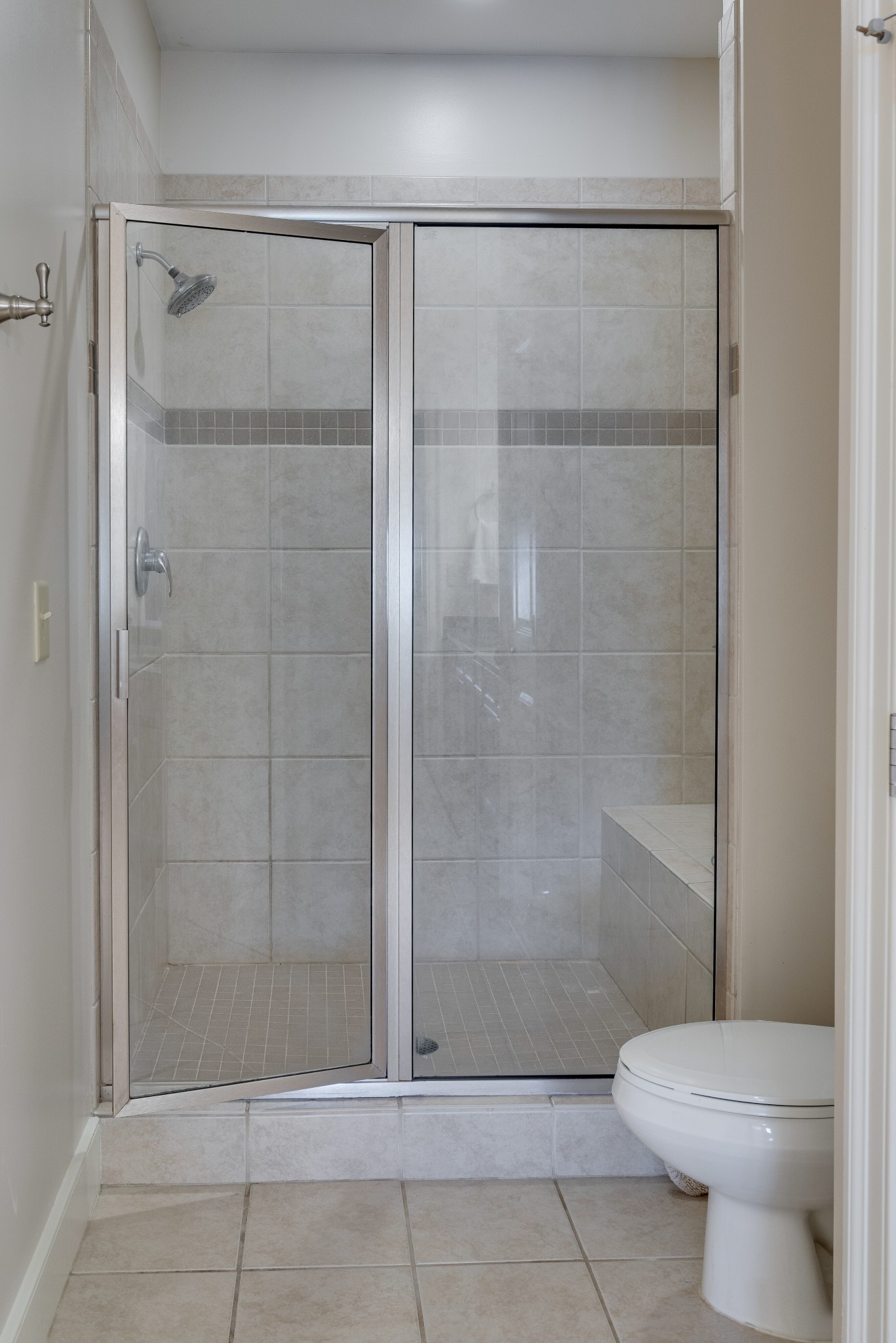 3127 Long Blvd Unit: 201