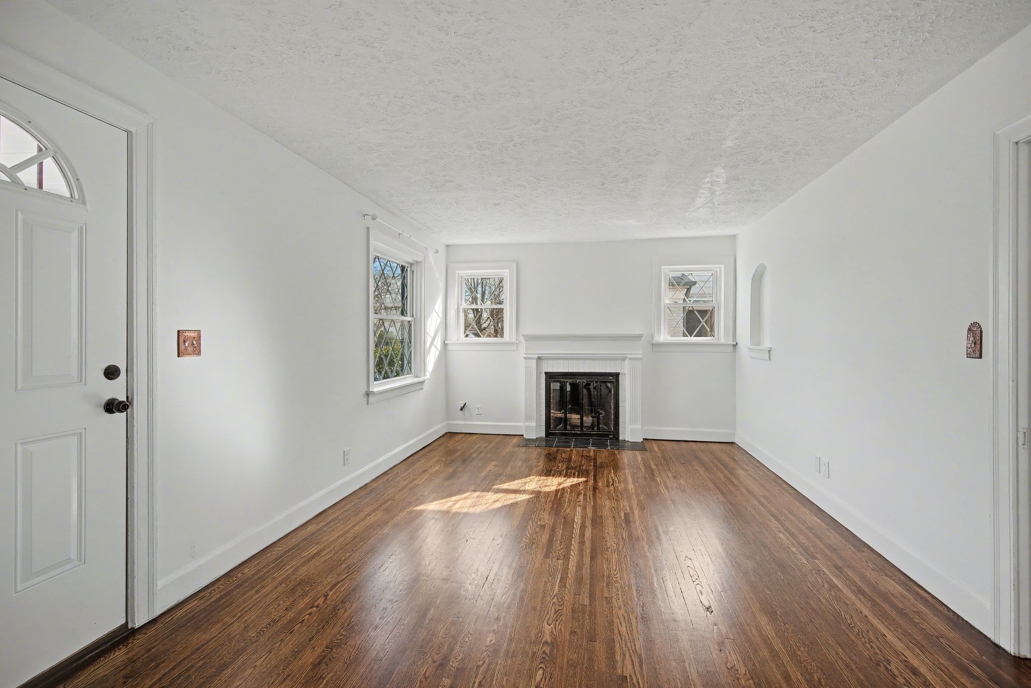 1124 Sunnymeade Dr