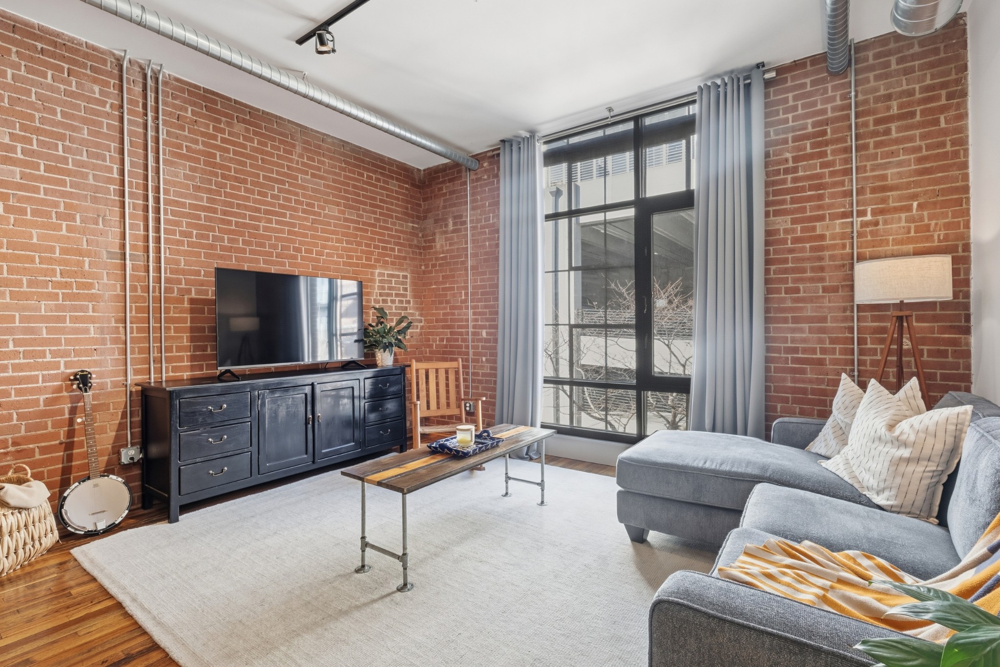 704 Taylor St Unit: 201