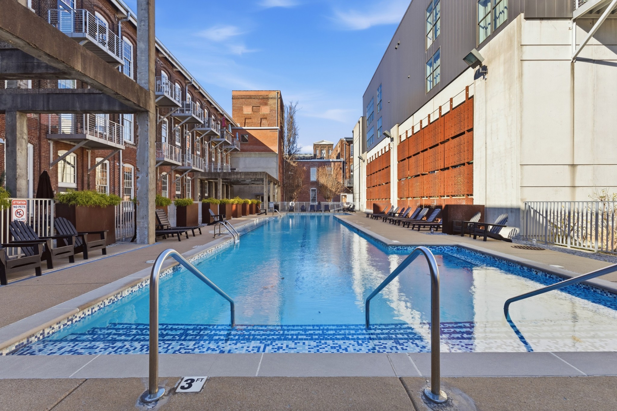 704 Taylor St Unit: 201