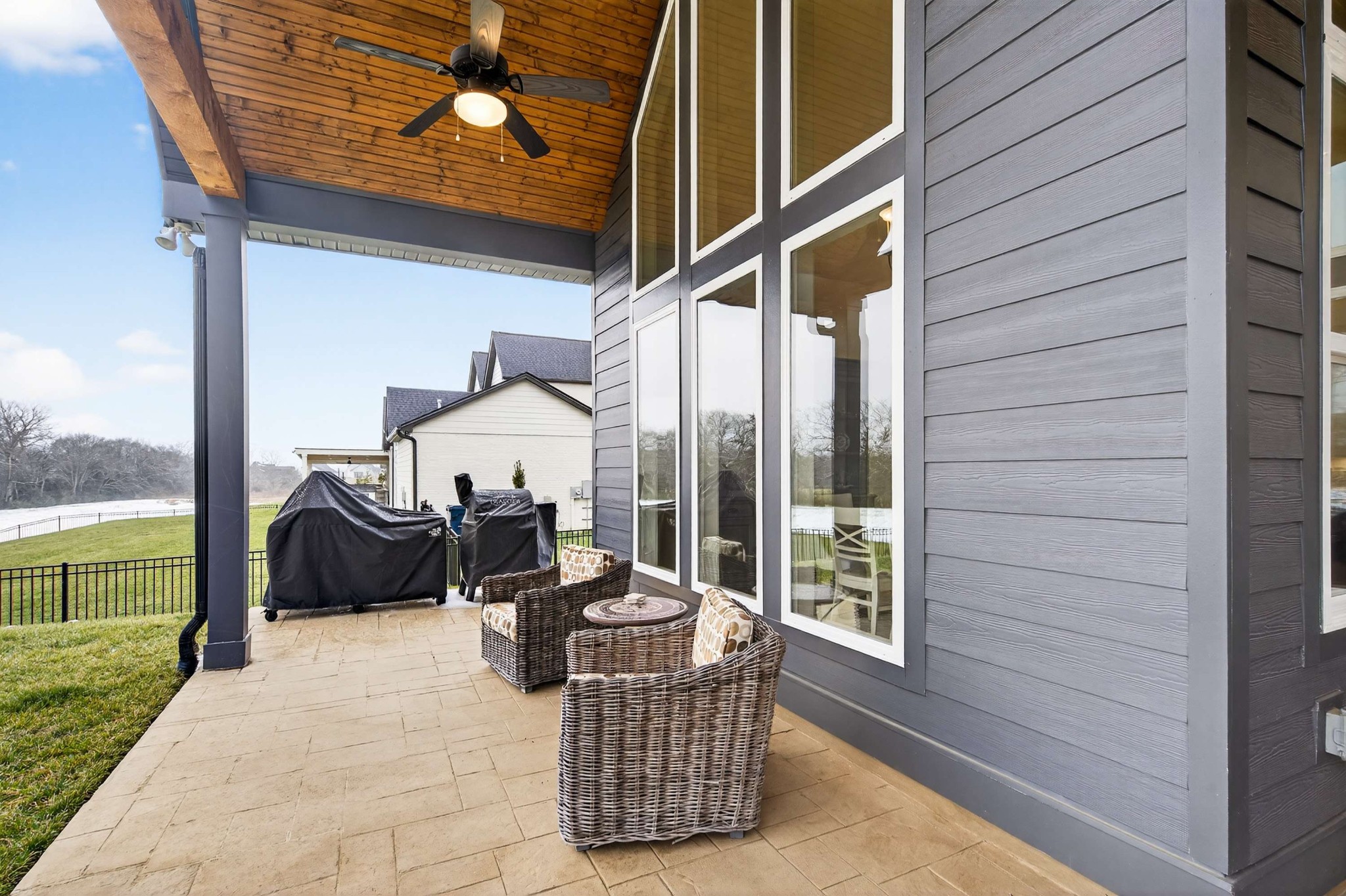 7017 Lampkins Crossing Dr