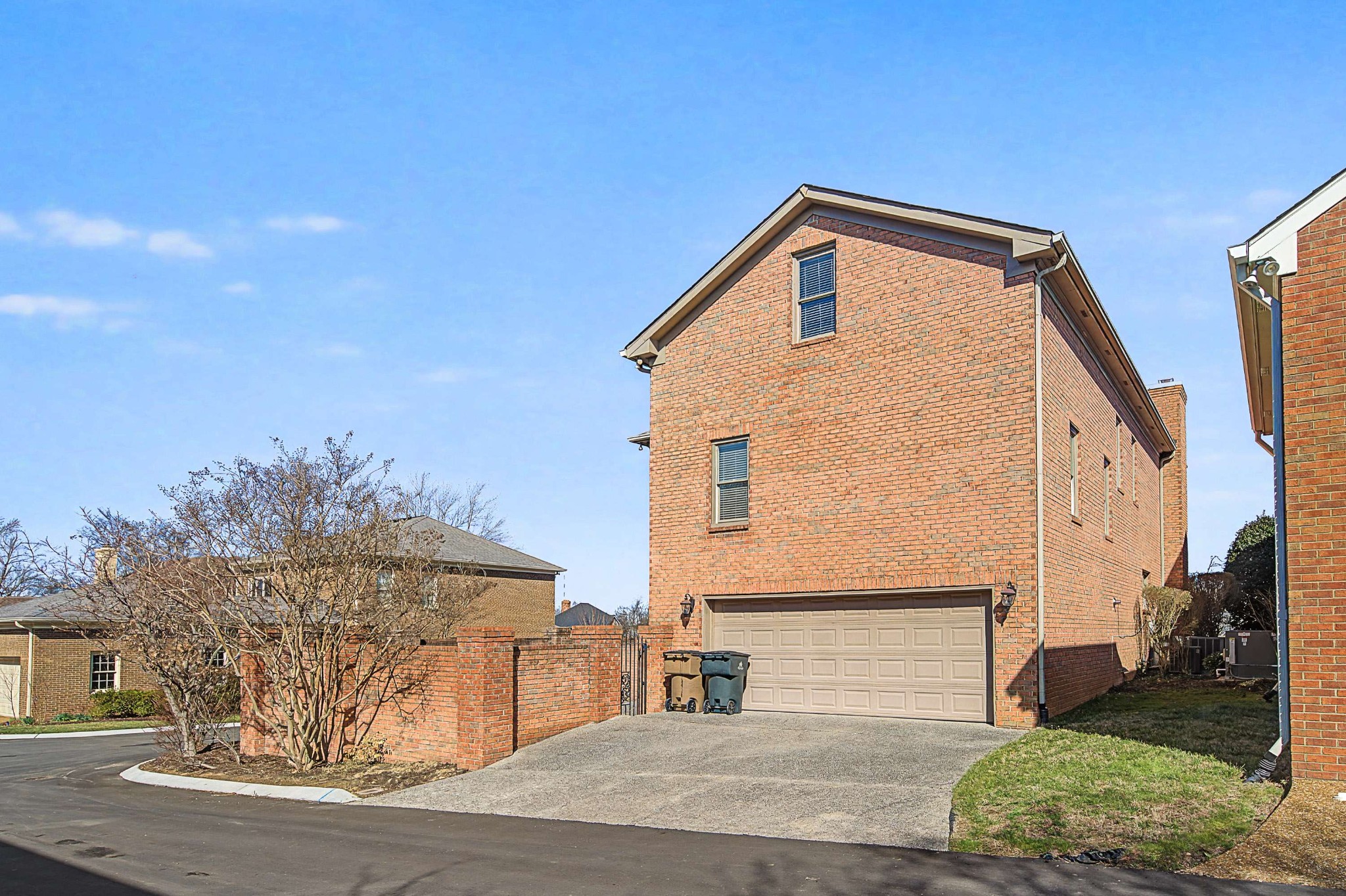 120 Abbottsford