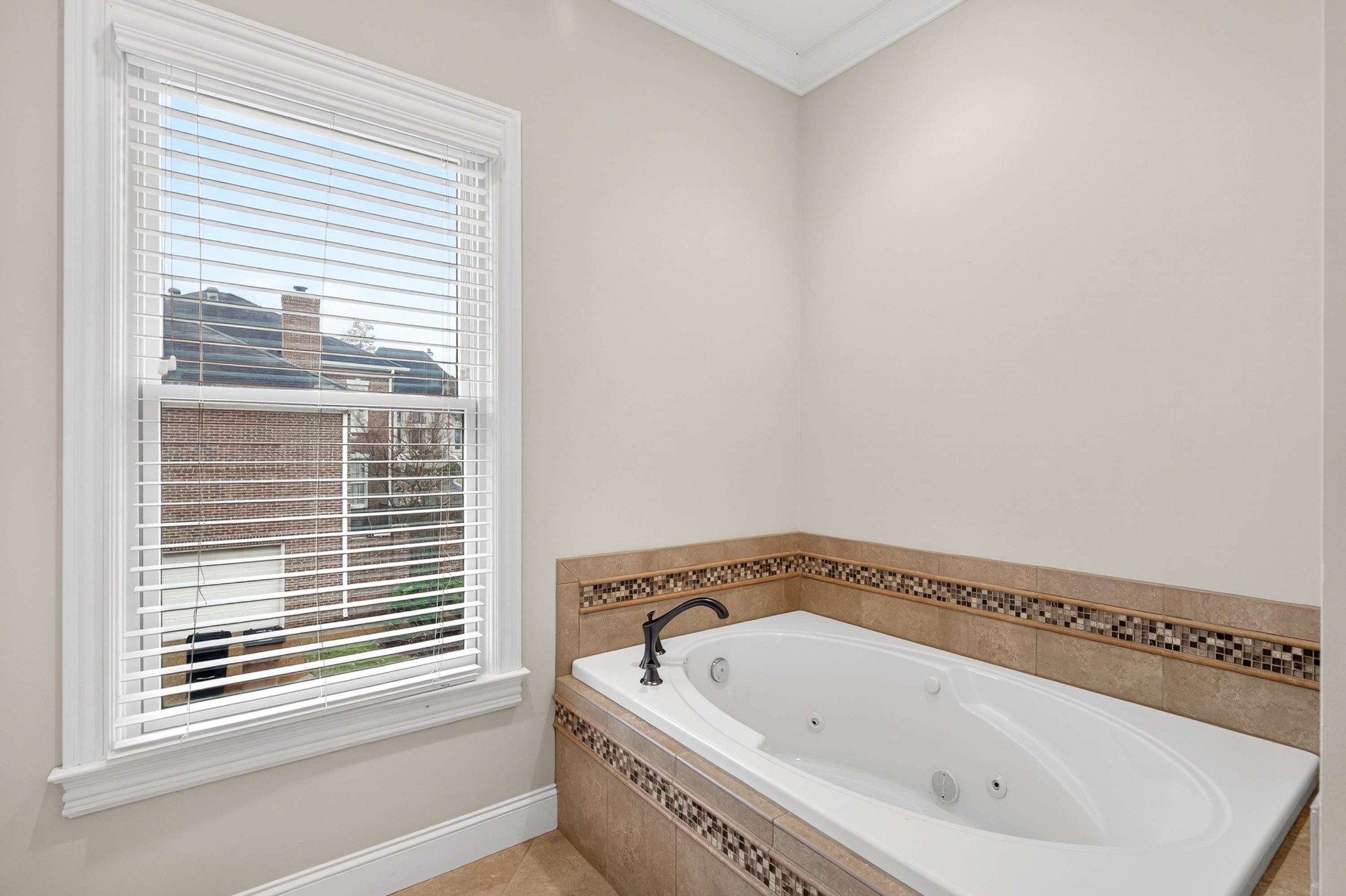 120 Abbottsford