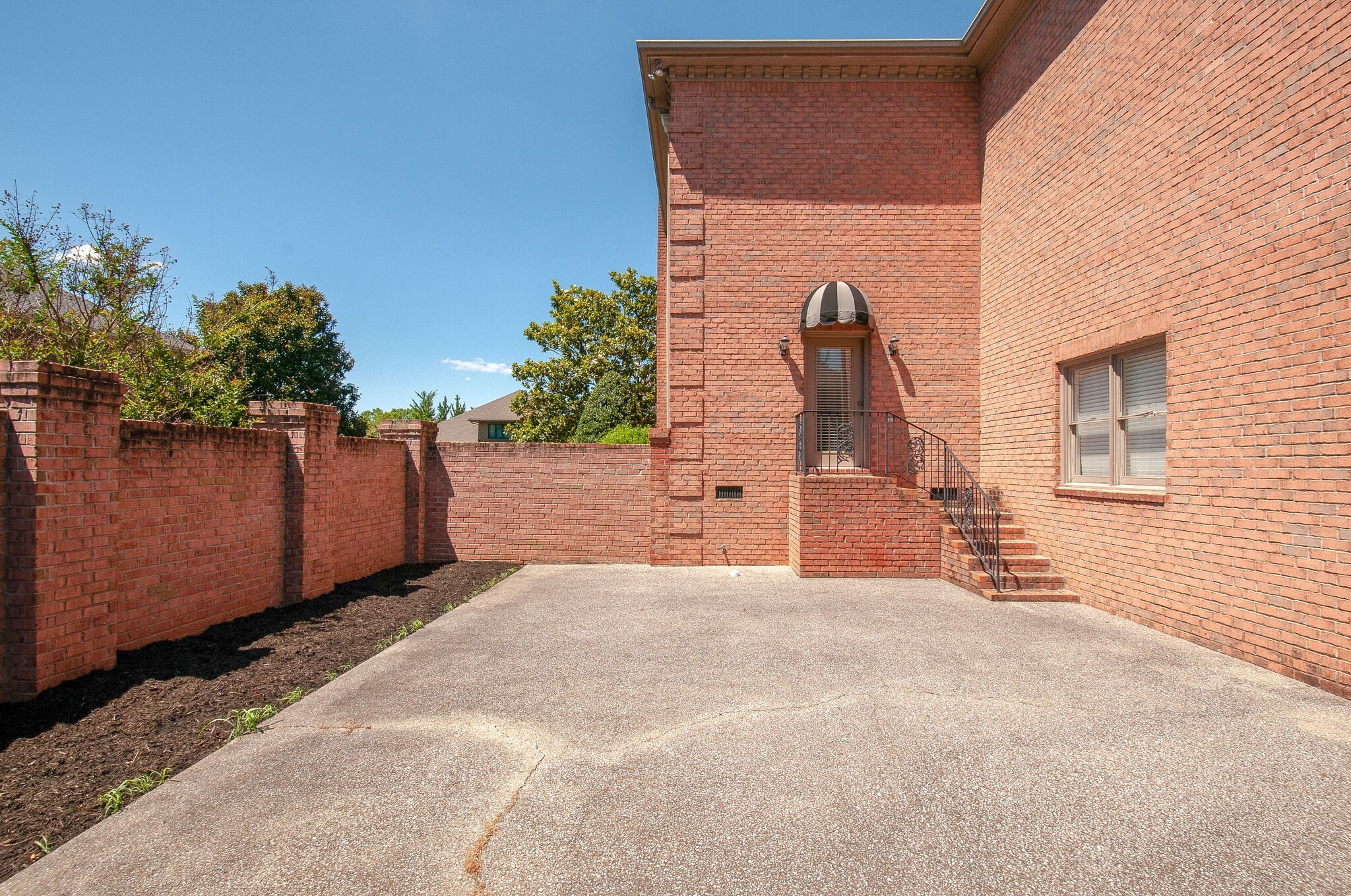 120 Abbottsford