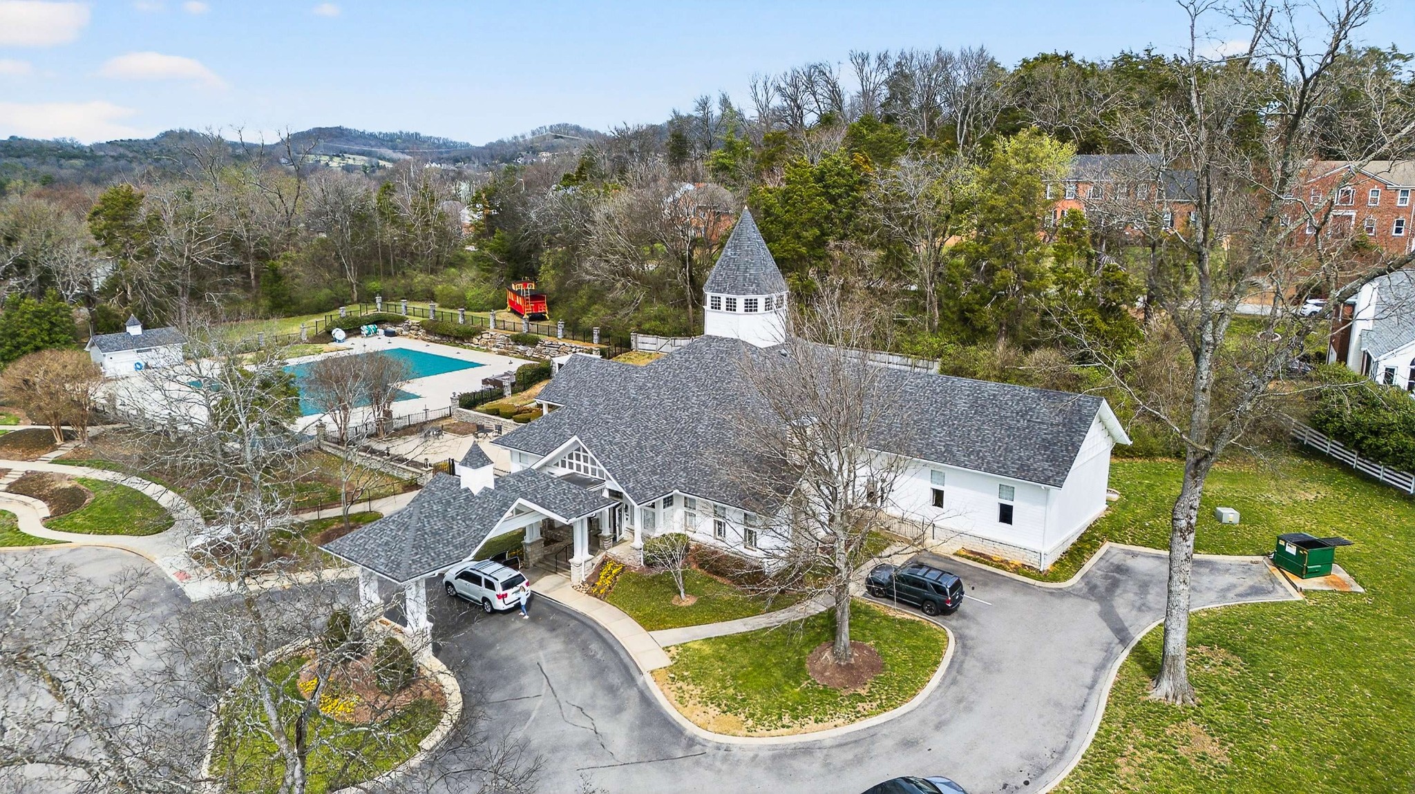 163 Clarendon Cir
