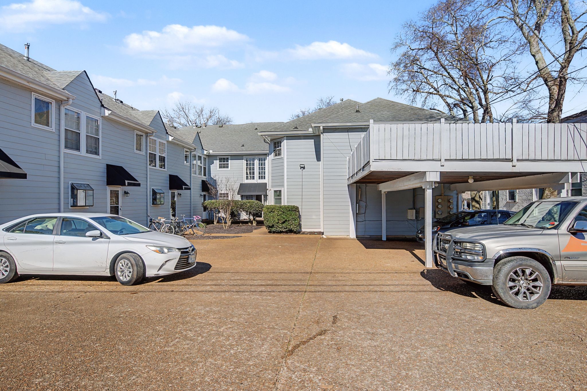 2135 Acklen Ave Unit: 6