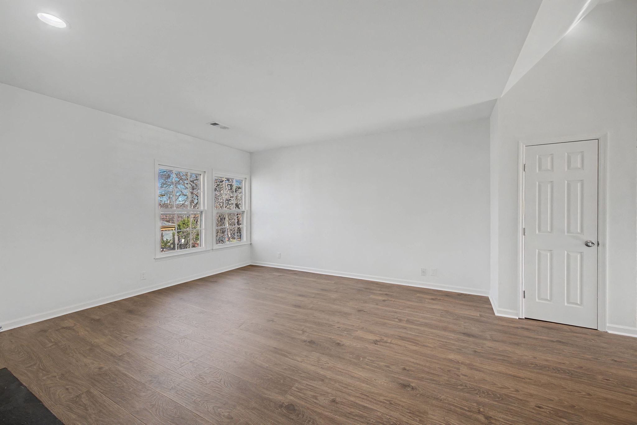 2135 Acklen Ave Unit: 6