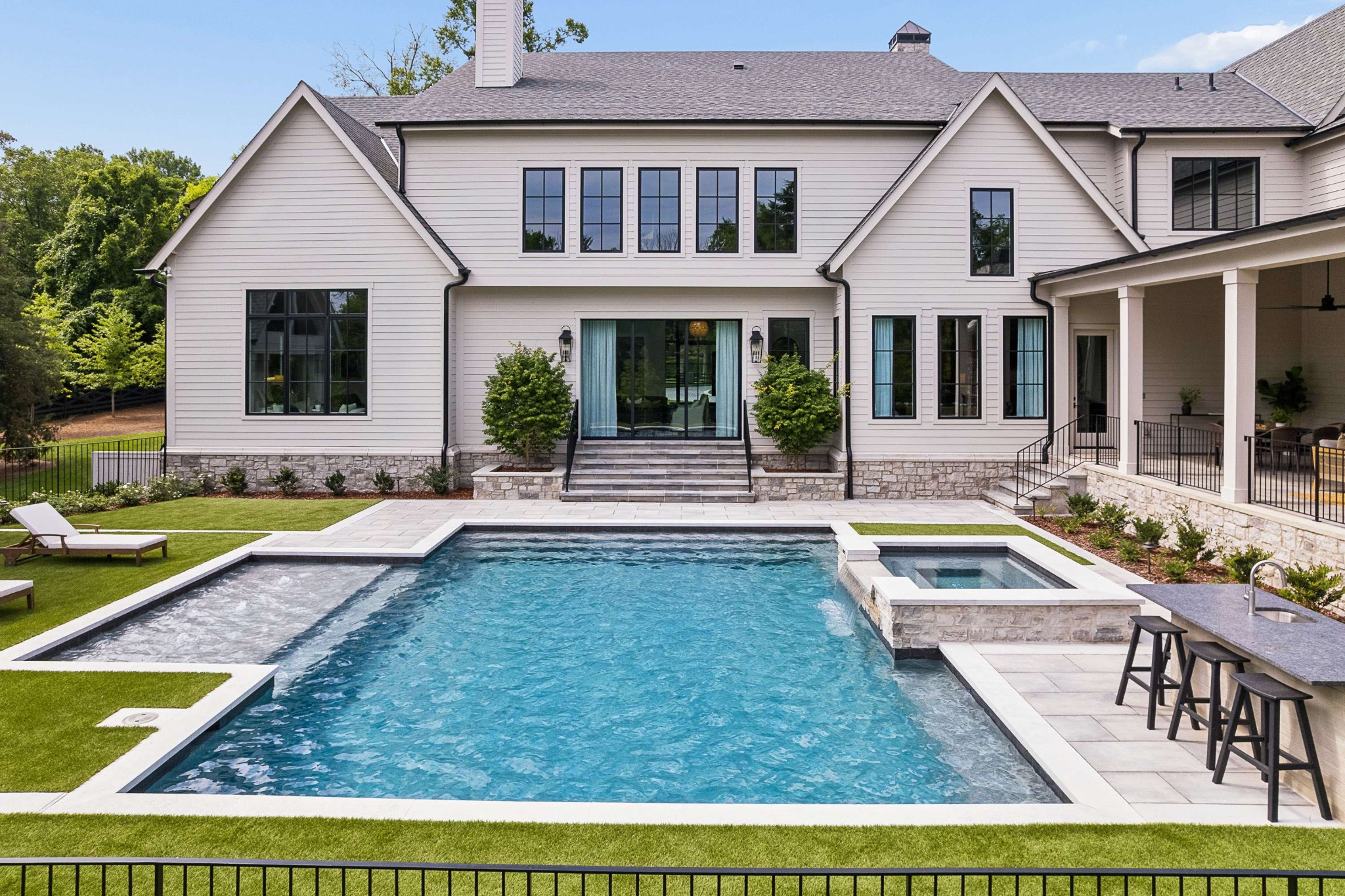 1114 Tyne Blvd