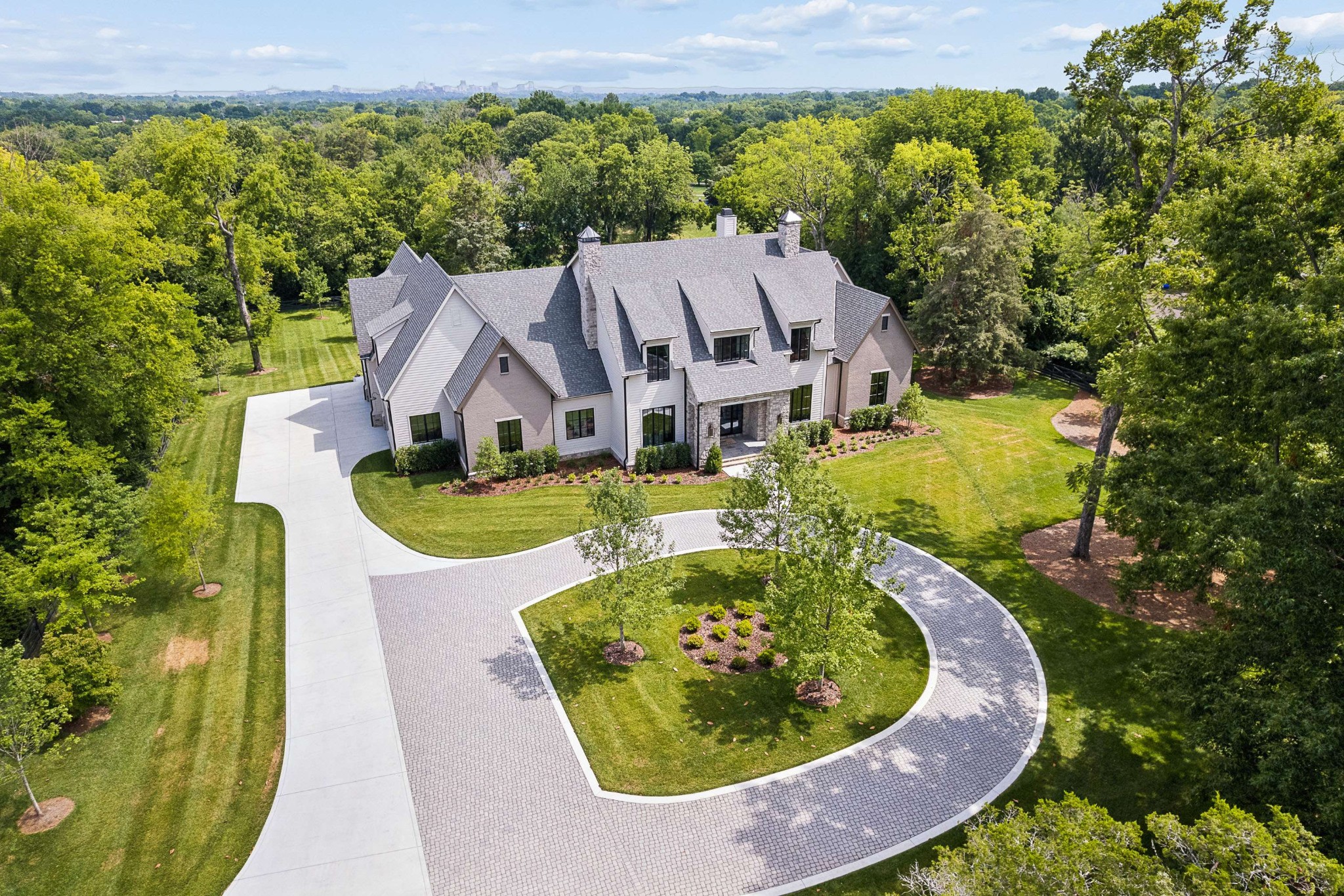 1114 Tyne Blvd
