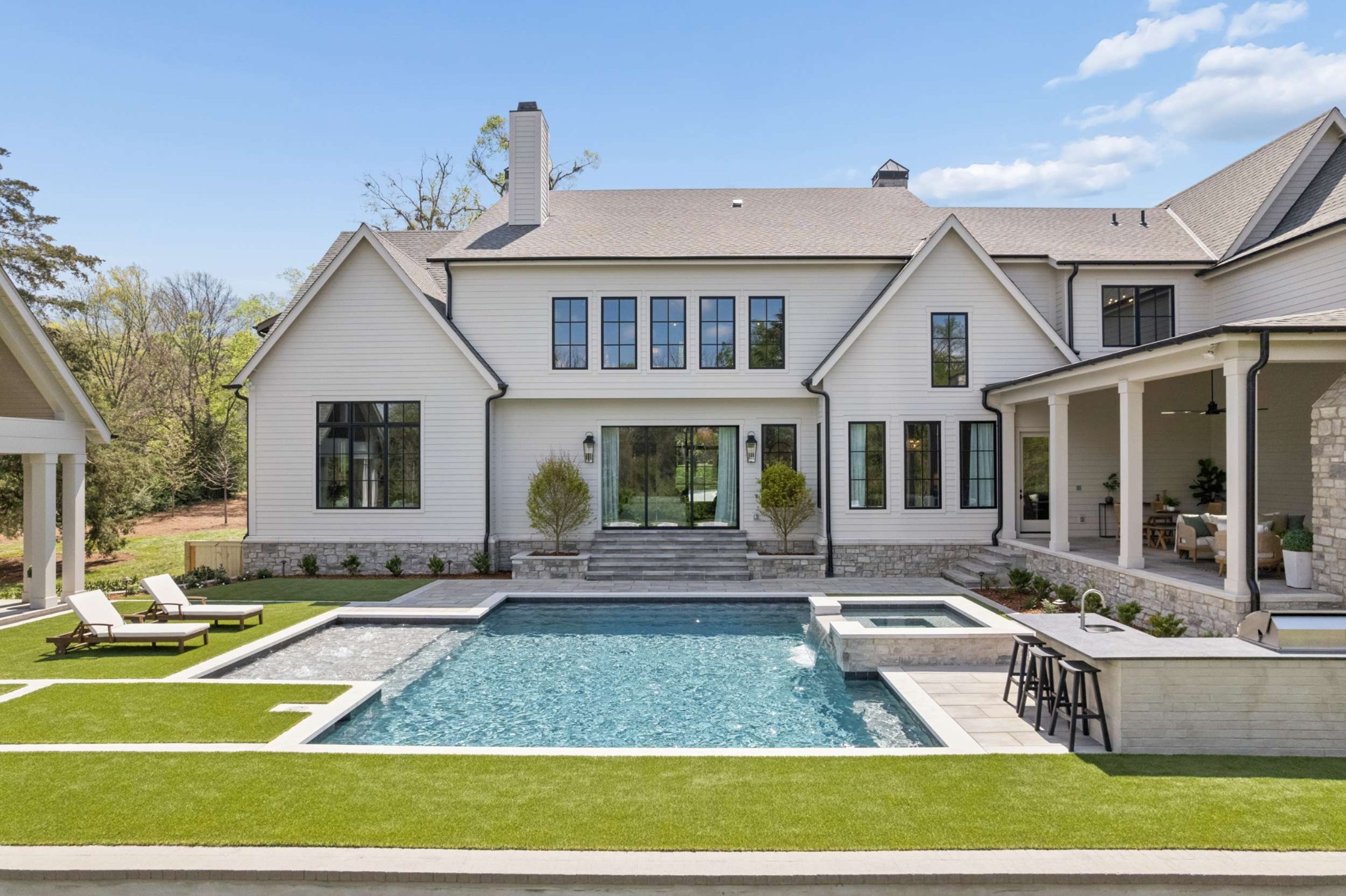 1114 Tyne Blvd