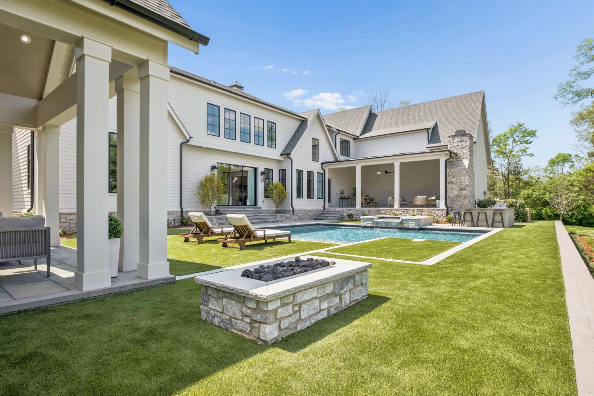1114 Tyne Blvd