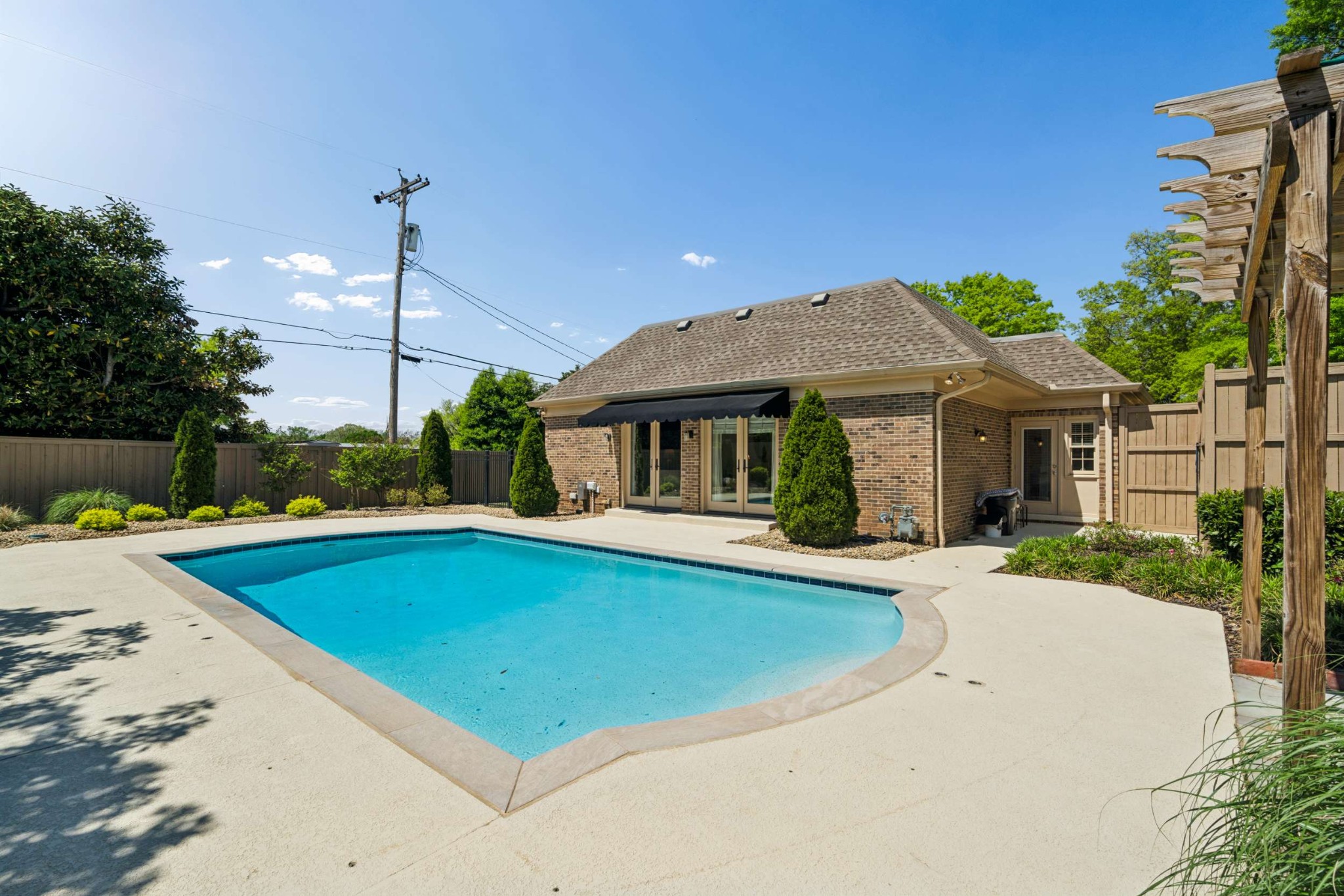 2723 Abbott Martin Rd