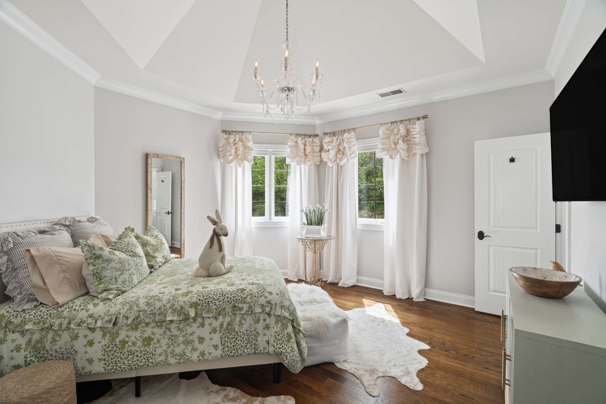 1060 Natchez Valley Ln