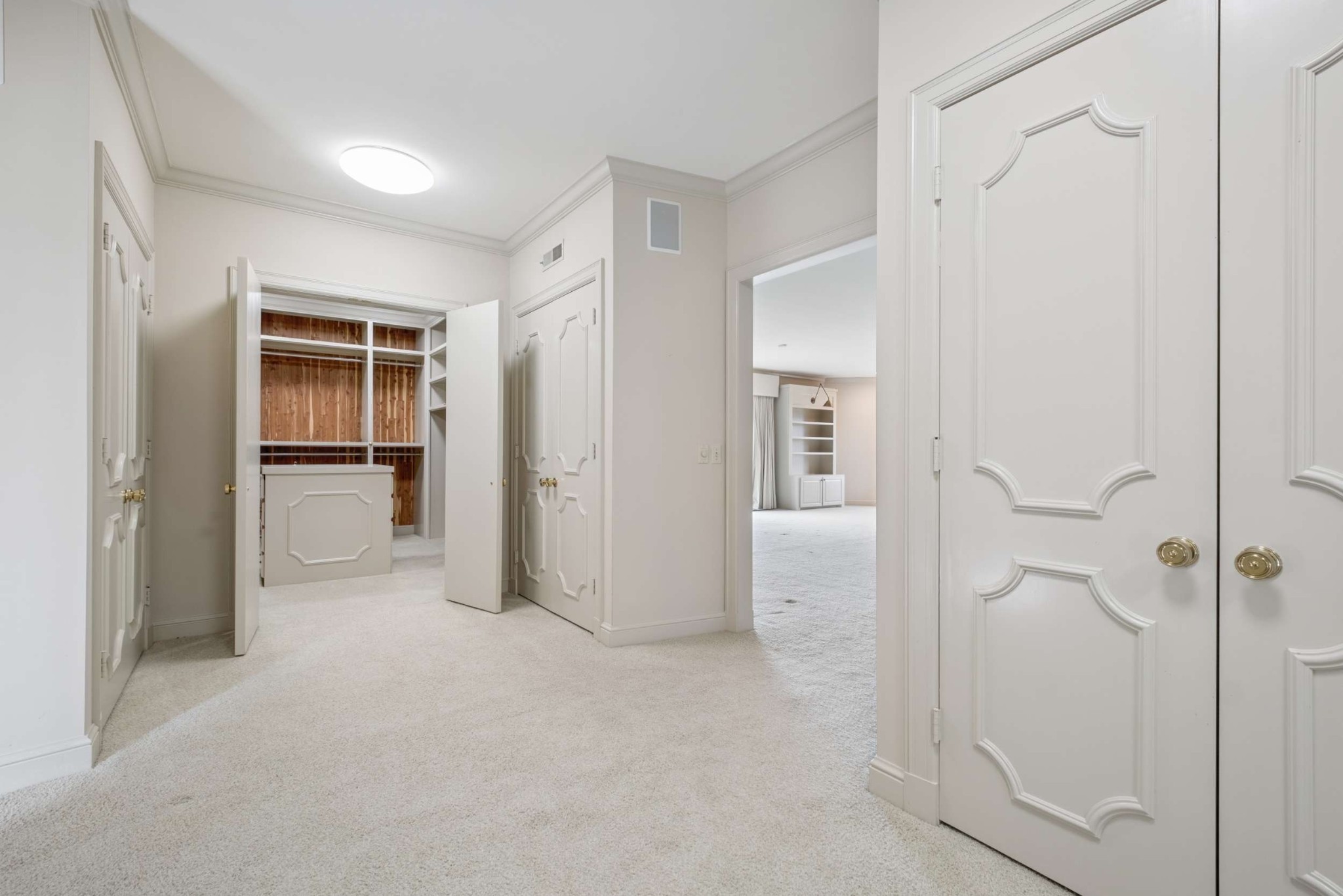 515 Hillwood Blvd