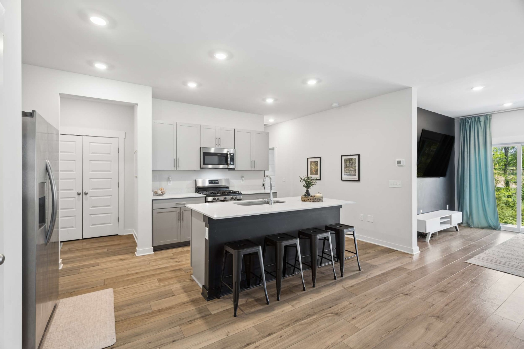 2216 Robert Gwynne Dr